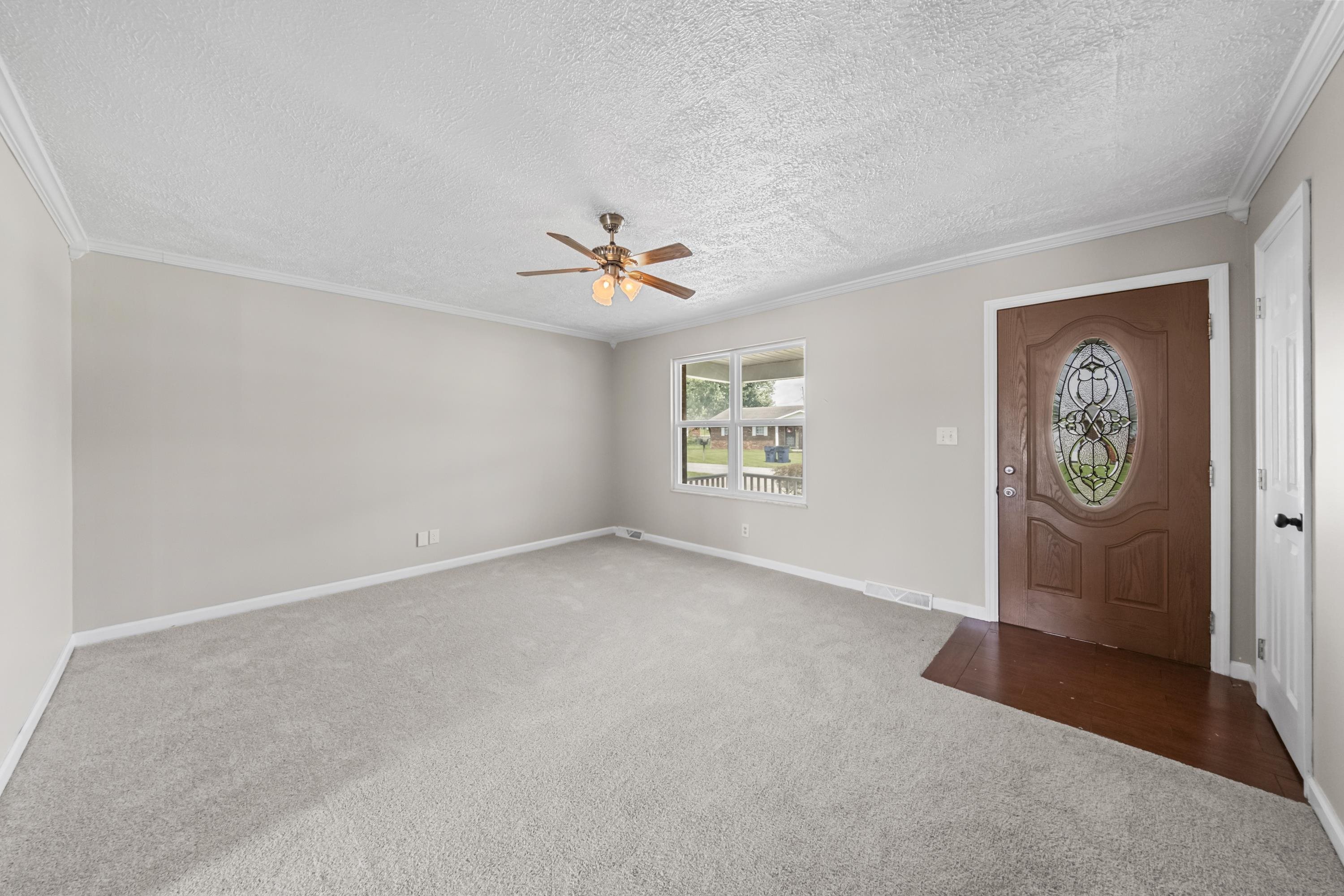 https://zimg.paragon.ice.com/ParagonImages/Property/PH/AABRKY/61094/13/0/0/566ce786bf9f20de9f3e6db1e7f4fede/0/1b1383c1f7df6bb43bb43268a5cf5bfa/61094-83b8c484-8e65-4bf0-820d-ed4cc8c6cc9a.JPG
