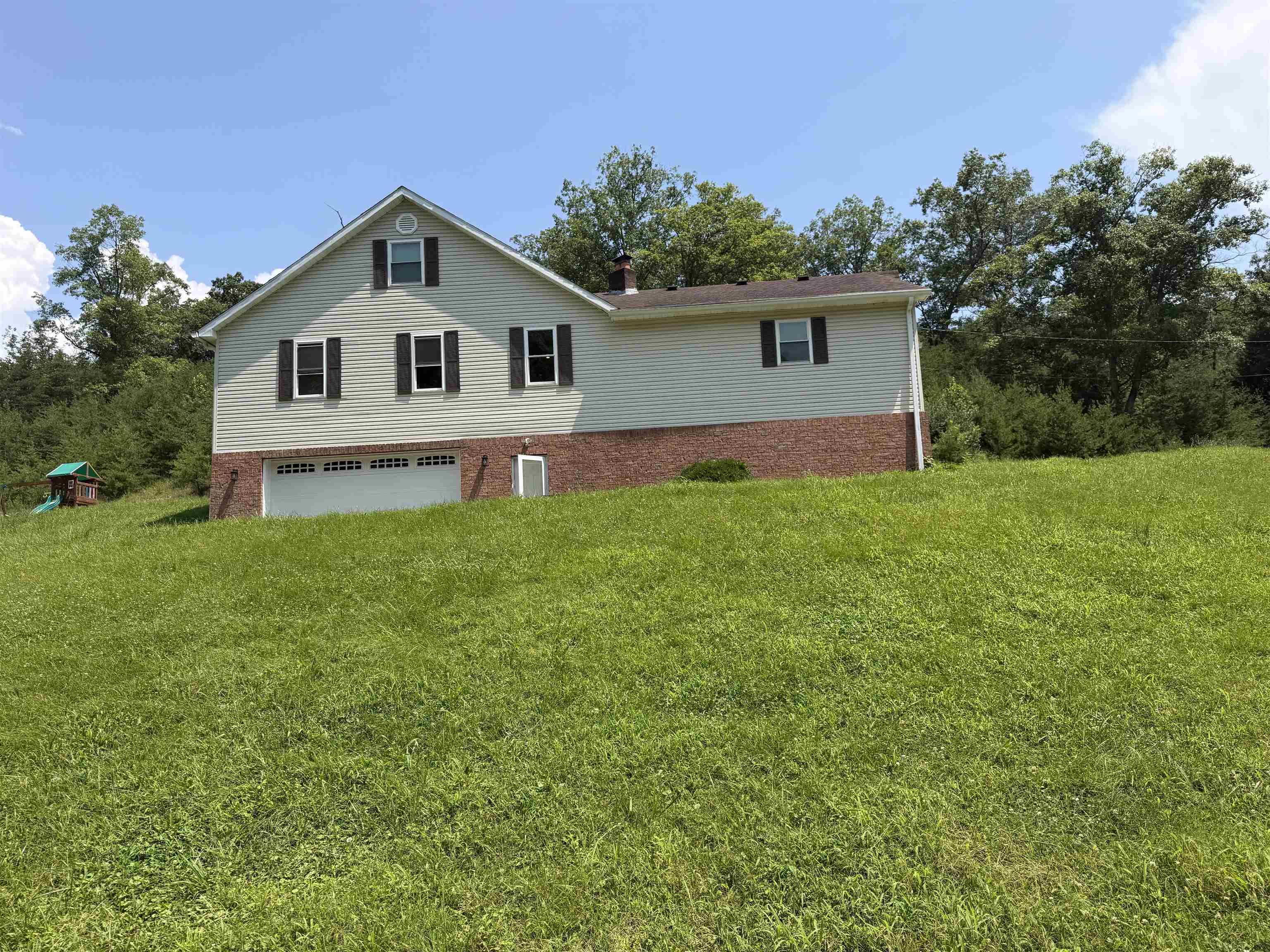 https://zimg.paragon.ice.com/ParagonImages/Property/PH/AABRKY/61096/1/0/0/732b97cc6d73f4b751c8f8561aaf1c49/0/049eef24304af3003956897cd5103a6c/61096-d4577ddd-ac9b-4535-886f-58006231bc85.JPG