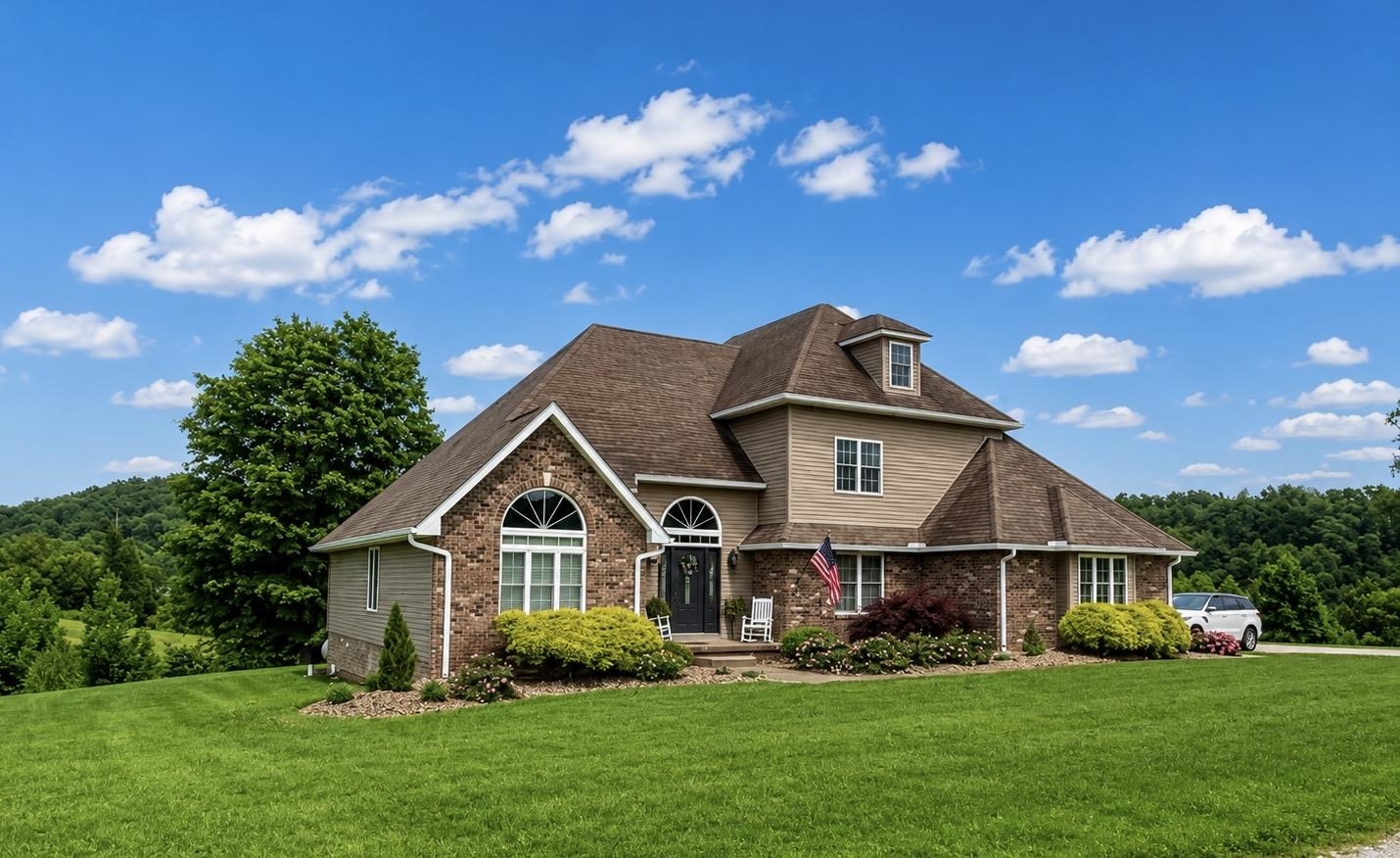 https://zimg.paragon.ice.com/ParagonImages/Property/PH/AABRKY/61097/1/0/0/ea3c5ec48e069ea2eefd8f23e02589f2/0/8843b084b8e0f71a6686ad53b357f525/61097-36eab69b-2e30-4258-a8b3-fc6128bb2b17.JPG