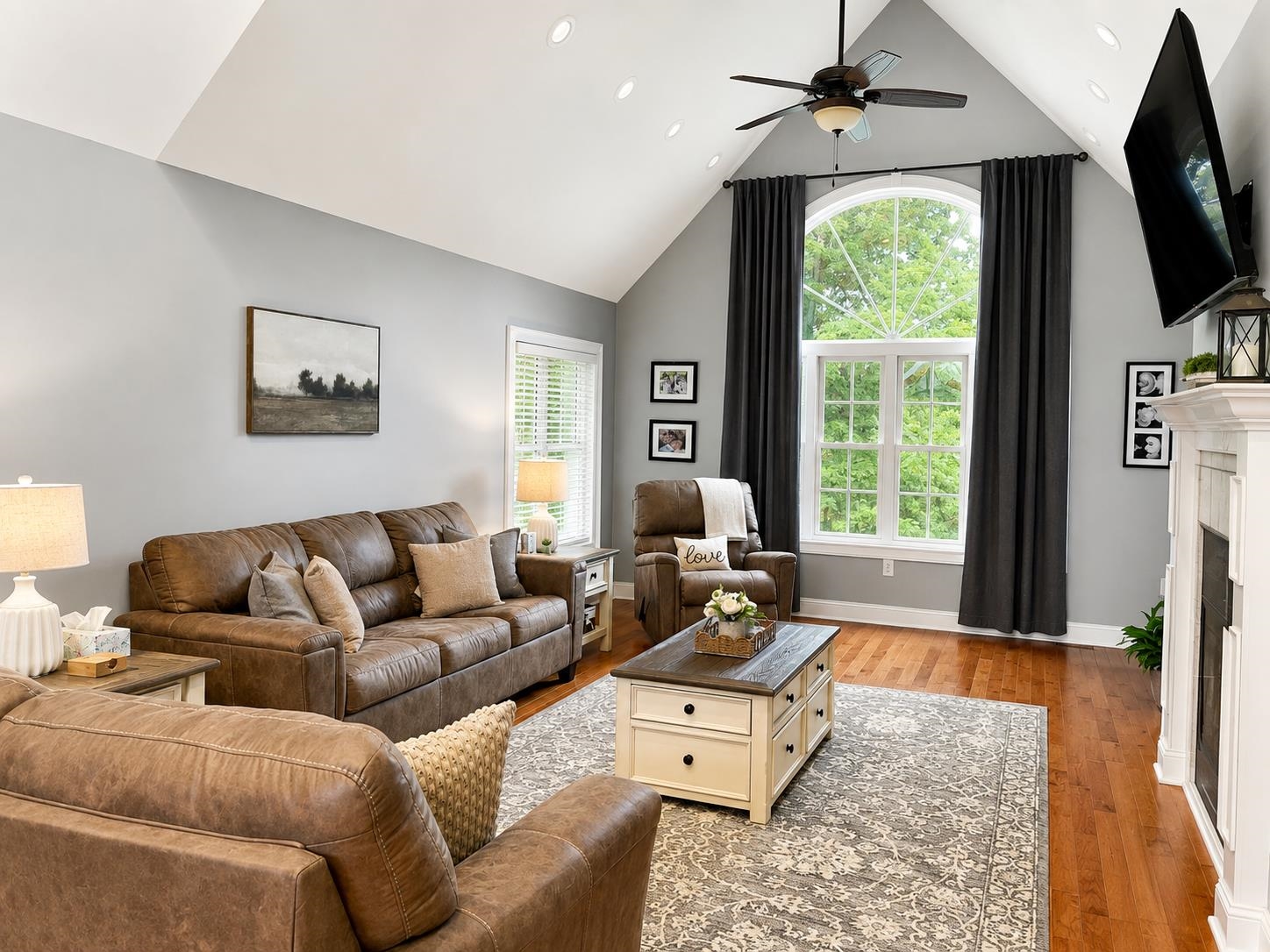 https://zimg.paragon.ice.com/ParagonImages/Property/PH/AABRKY/61097/7/0/0/f40ceb0cc62c3c941eab98b935f08af3/0/8843b084b8e0f71a6686ad53b357f525/61097-60dacb2d-c787-4f37-9198-5fa1692e2a9f.JPG