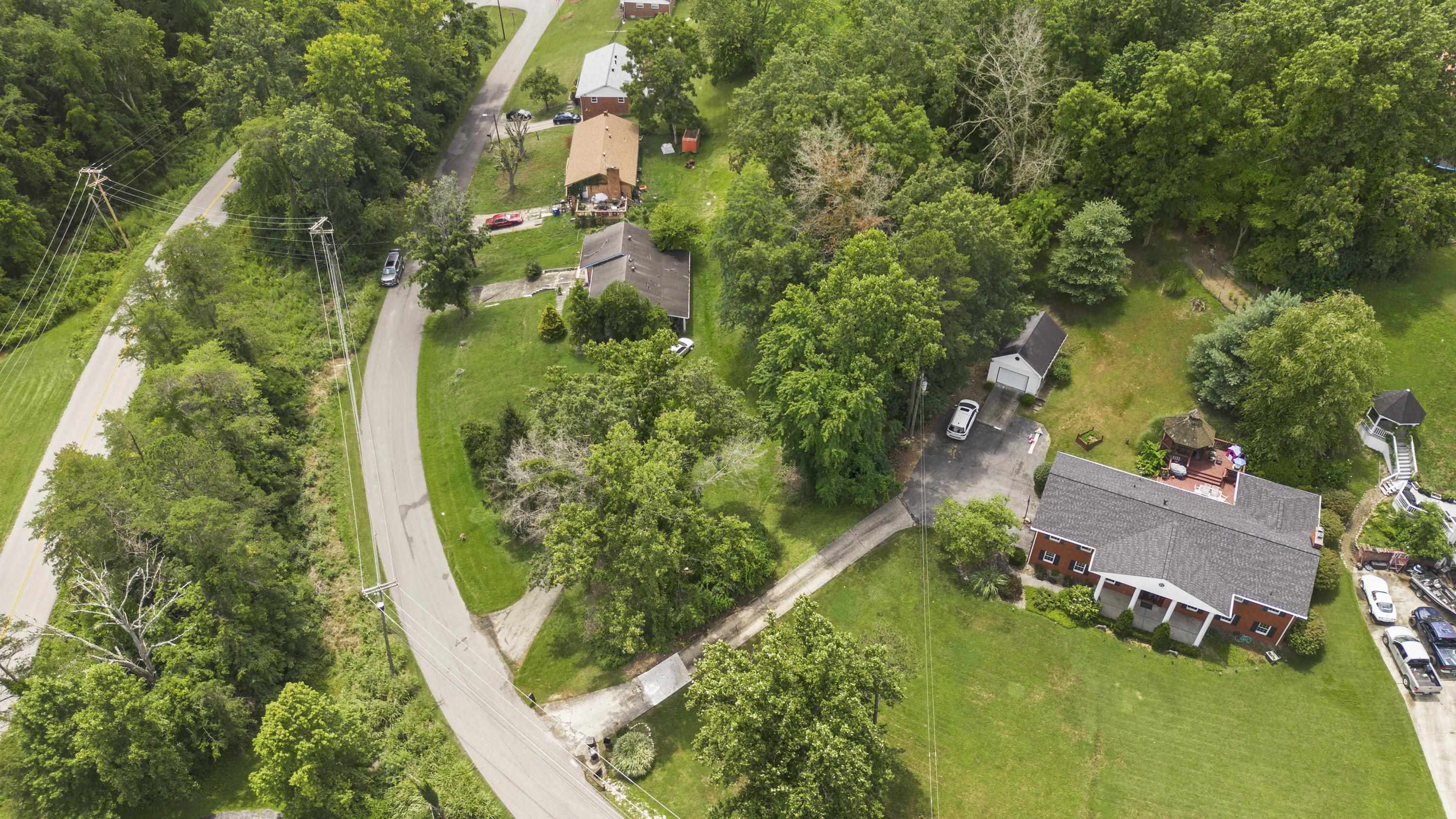https://zimg.paragon.ice.com/ParagonImages/Property/PH/AABRKY/61099/10/0/0/a2ba9433e999564a547cd54a1dc699b0/0/f778960c9086e822ab9b78dbdc5dcf86/61099-b1d79e94-35e2-4dde-b2ef-981a29709ab1.JPG