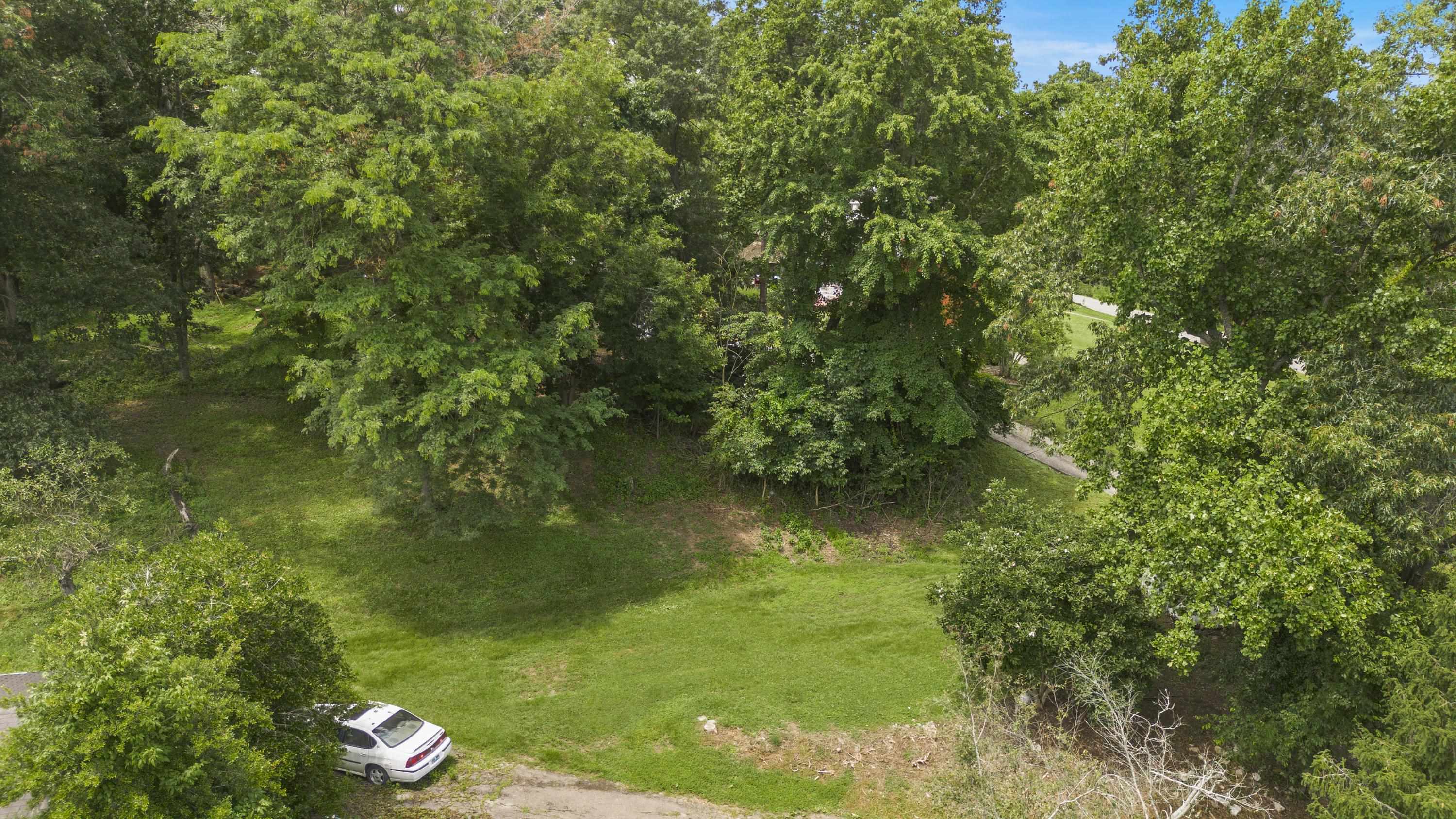 https://zimg.paragon.ice.com/ParagonImages/Property/PH/AABRKY/61099/11/0/0/16da3e063d4aef8a127c7cc0b7373bc0/0/f778960c9086e822ab9b78dbdc5dcf86/61099-a9c1d5fc-ef1b-4ad0-bcd2-101b5af477a3.JPG