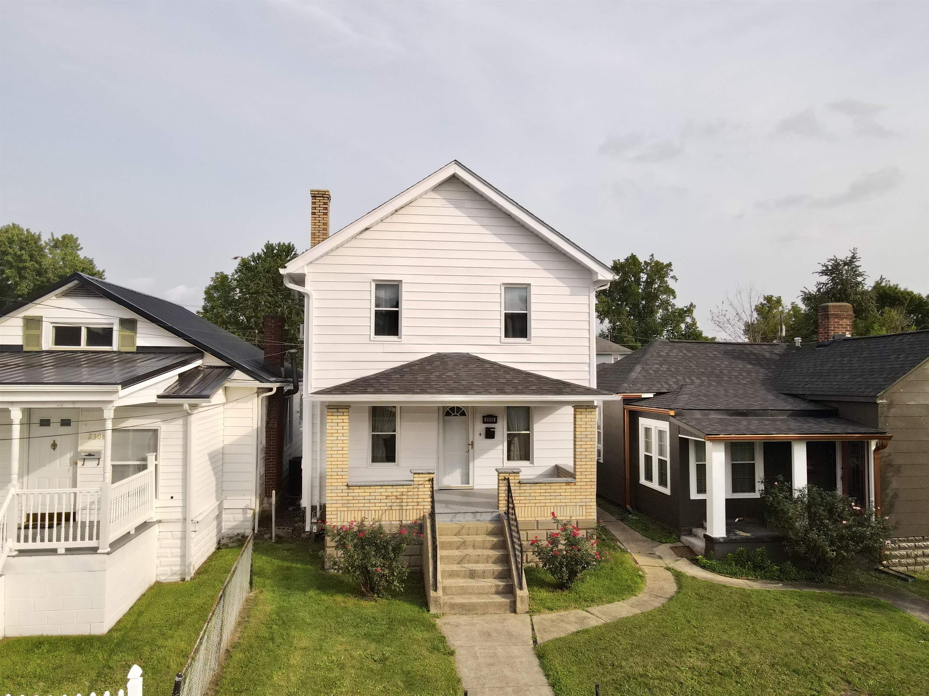 https://zimg.paragon.ice.com/ParagonImages/Property/PH/AABRKY/61106/1/0/0/e699224f5fb2889407a9e066e0740169/0/8e227fca68c8884c6855692c35ac7297/61106-ee2d549e-4a48-4b8c-bc7f-57fdff52bc84.JPG