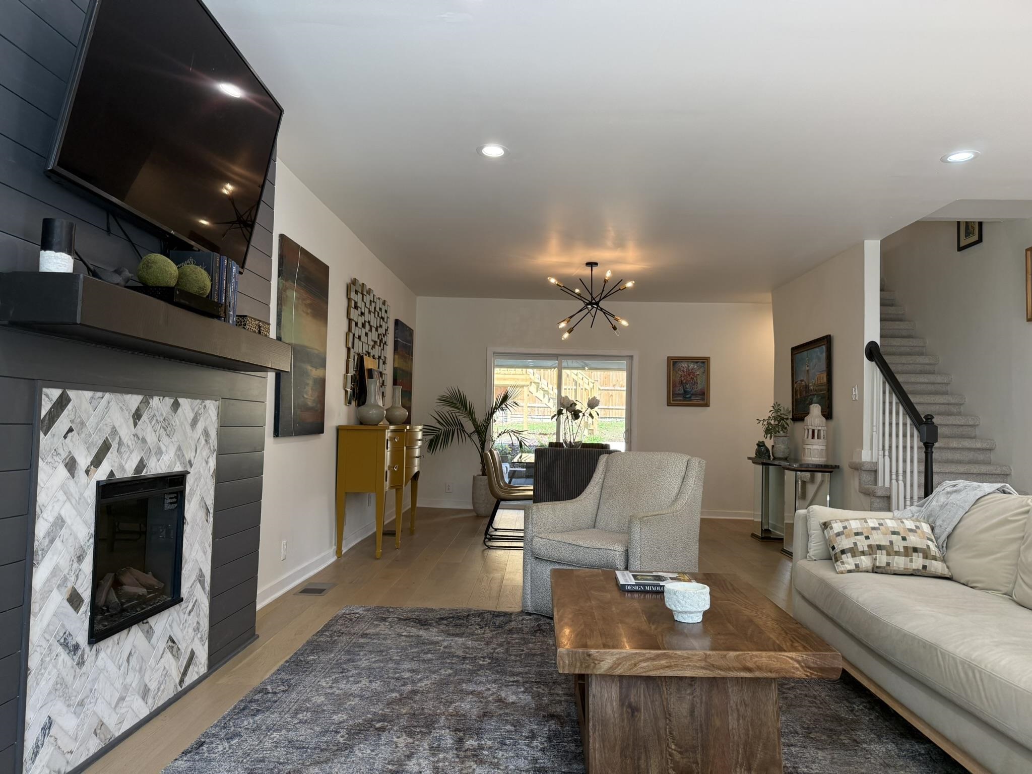 https://zimg.paragon.ice.com/ParagonImages/Property/PH/AABRKY/61109/5/0/0/4d67f22fd3f45765a9a208a140bea99c/0/7cc396df8c13c6a21cb2641d39d9c946/61109-586f69be-1b24-4251-9b19-806748974108.JPG