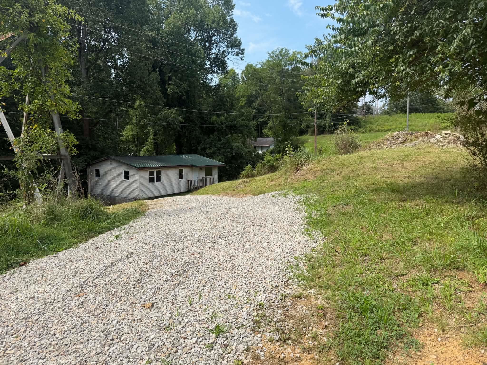 https://zimg.paragon.ice.com/ParagonImages/Property/PH/AABRKY/61112/3/0/0/2f289ac9876aa248c9ef24a41179ed9e/0/0eea4db4d810d69cb8ec2da5450d5695/61112-db984d8b-bf8d-4be3-a969-9acfdaa9d451.JPG
