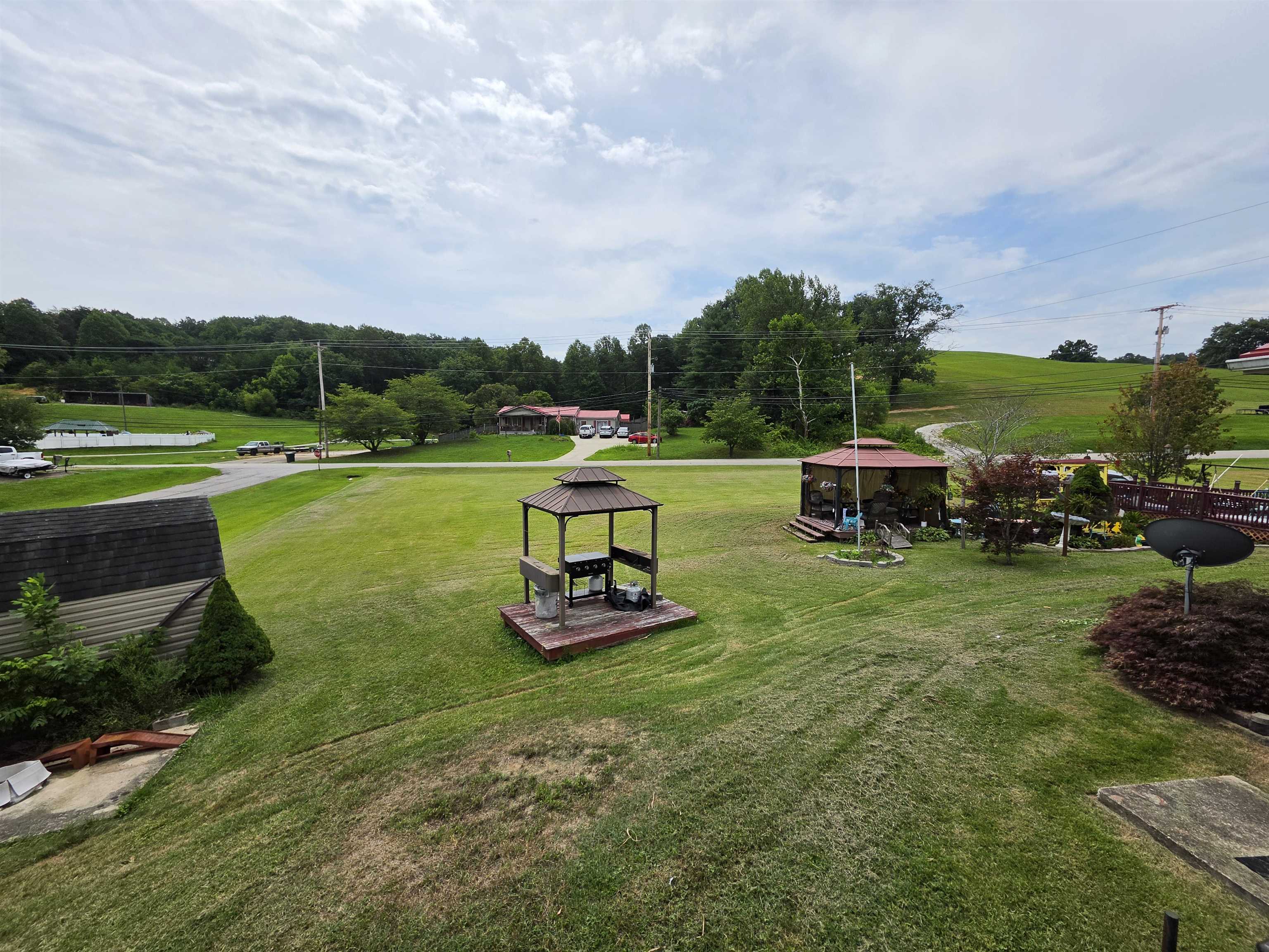 https://zimg.paragon.ice.com/ParagonImages/Property/PH/AABRKY/61126/12/0/0/432a5b26fd636a45678e9c0288624646/0/75ecee9640480718ce86987c795efed0/61126-7279eef9-d256-4860-abfa-3b9afcf5e6d1.JPG