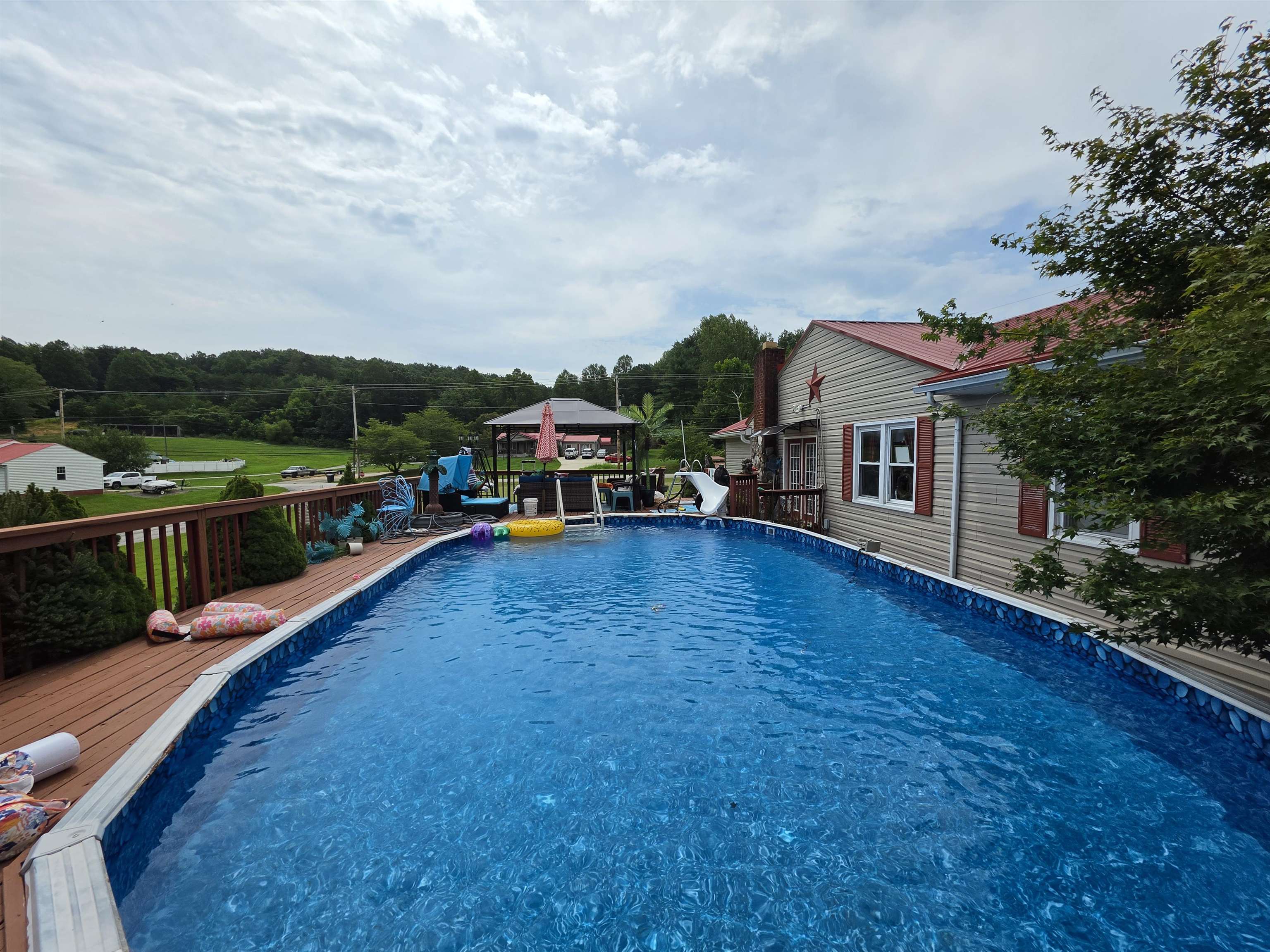 https://zimg.paragon.ice.com/ParagonImages/Property/PH/AABRKY/61126/7/0/0/342978f0f1c2278f35d1a78f77d22aa3/0/75ecee9640480718ce86987c795efed0/61126-267c42b6-f582-464d-a57a-484eadb15e5e.JPG