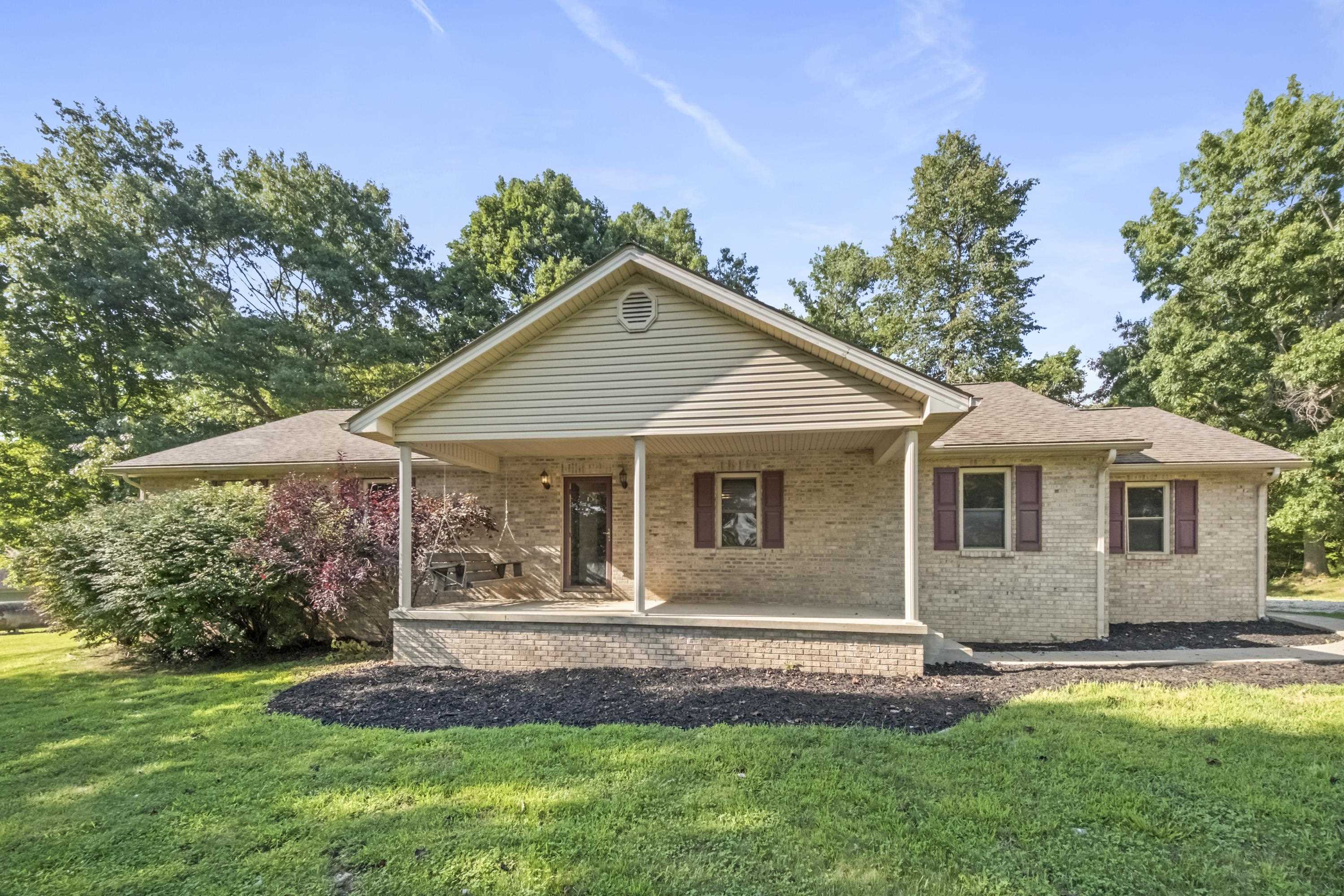 https://zimg.paragon.ice.com/ParagonImages/Property/PH/AABRKY/61127/1/0/0/970e89e32f63f37bd25cbb0d97844f68/0/674d8786004f73b5516639d81c25beb9/61127-9461d687-f132-4edc-8dab-ab6515799c51.JPG