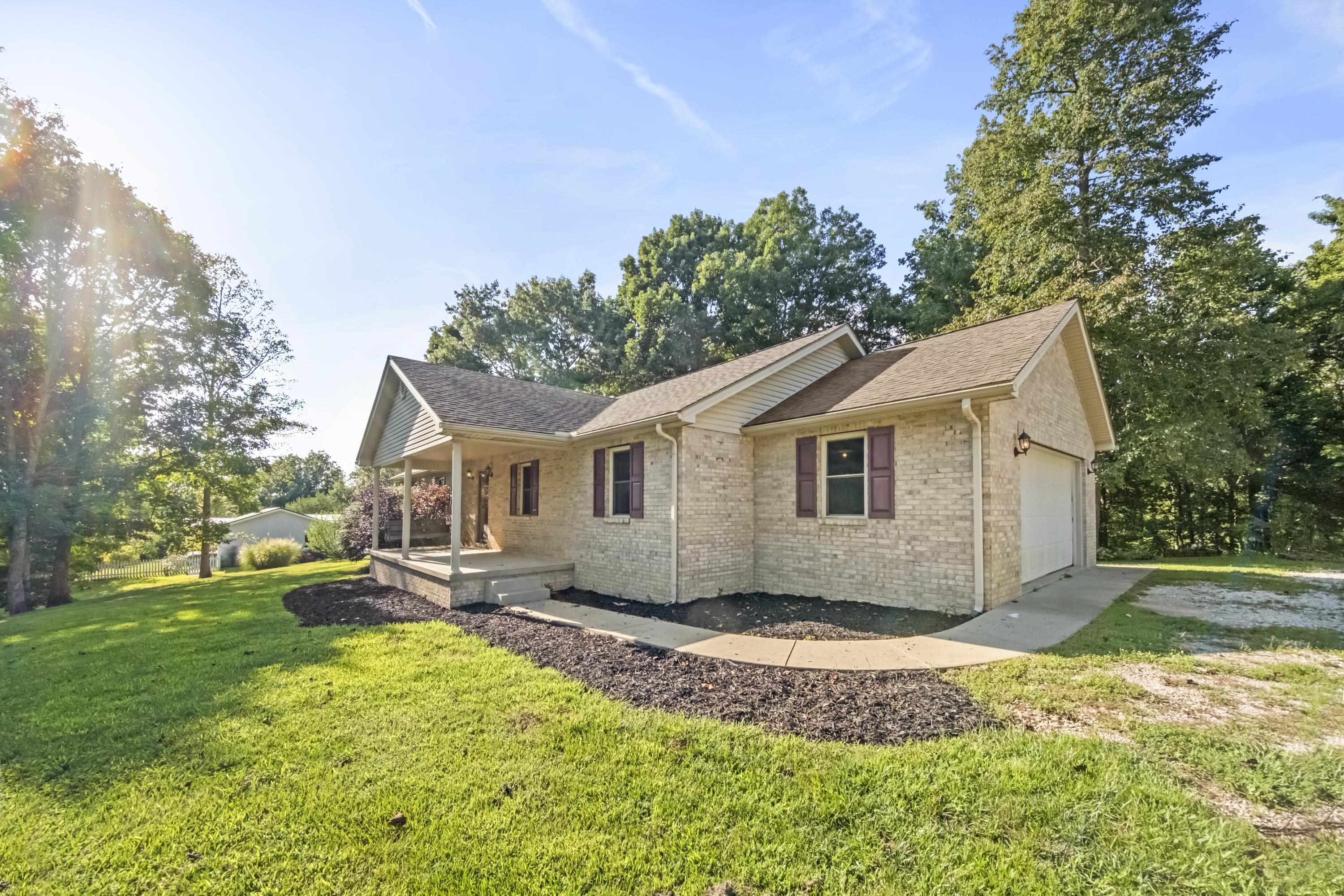 https://zimg.paragon.ice.com/ParagonImages/Property/PH/AABRKY/61127/5/0/0/9656a0aa78757d5f3281e683e72ef01f/0/674d8786004f73b5516639d81c25beb9/61127-ceebdceb-c09a-451c-afe8-db12d413a6a8.JPG