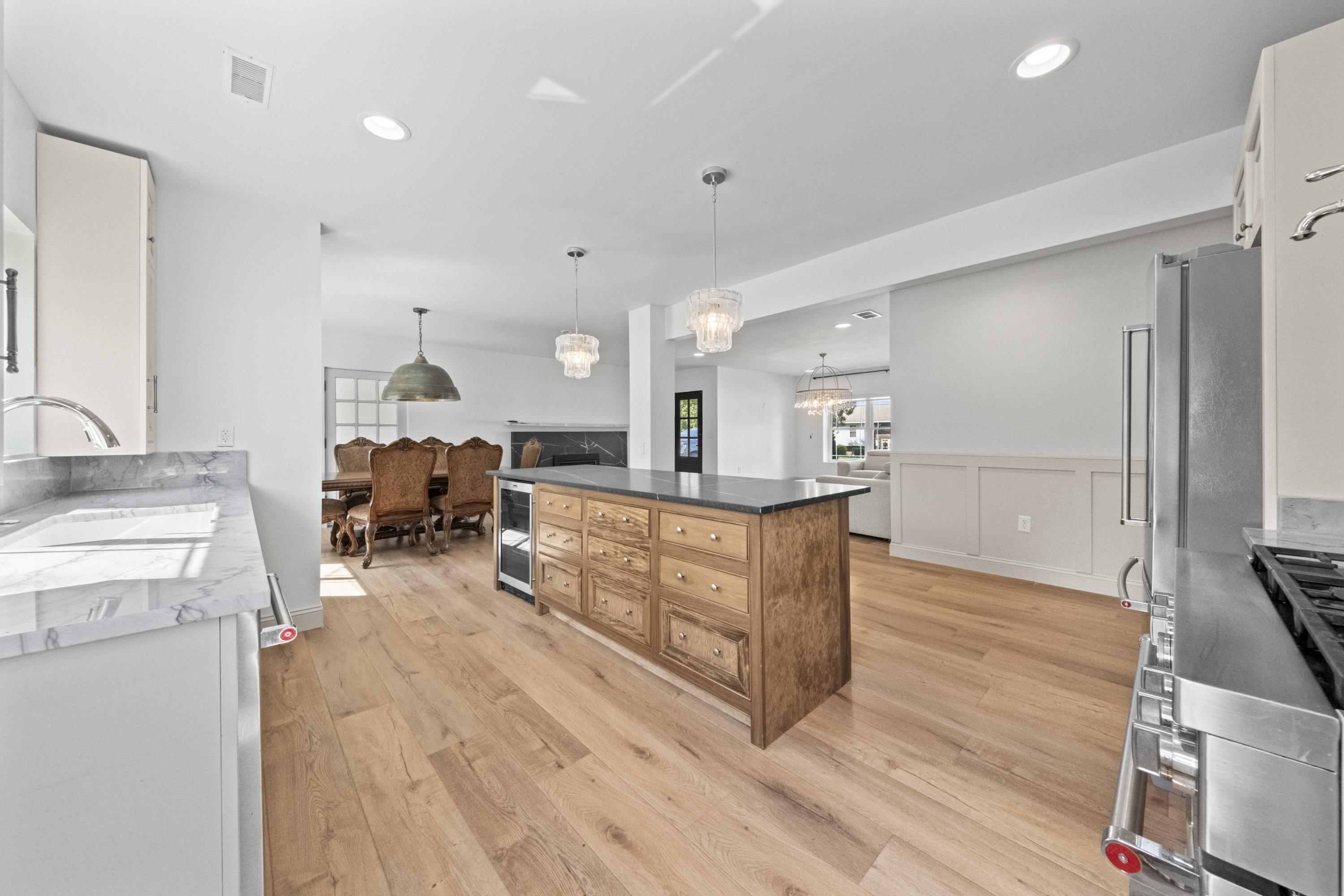 https://zimg.paragon.ice.com/ParagonImages/Property/PH/AABRKY/61128/13/0/0/cffc93c9e2d4b953fdf8234da3ff0a12/0/32192b16232ce21104f4b5c9a6a61b17/61128-f54ff228-6001-481d-aa31-e17f0ba19e24.JPG