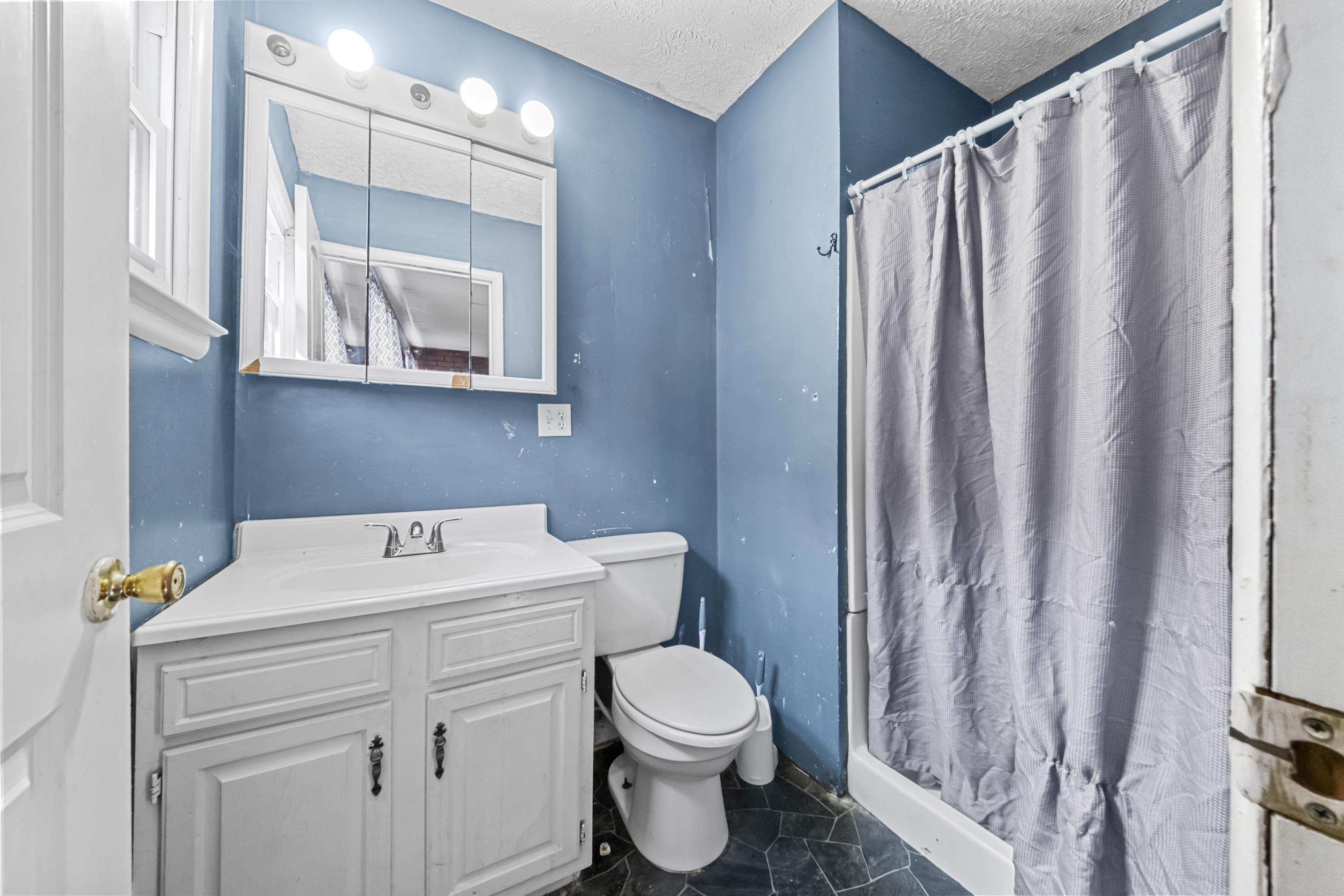 https://zimg.paragon.ice.com/ParagonImages/Property/PH/AABRKY/61131/10/0/0/0f9ca83c07e30e9e799be46f59d1accd/0/992fcc7e47d738173531ac7889397c00/61131-208cc5b5-6896-45f4-8141-b2871db8e39e.JPG