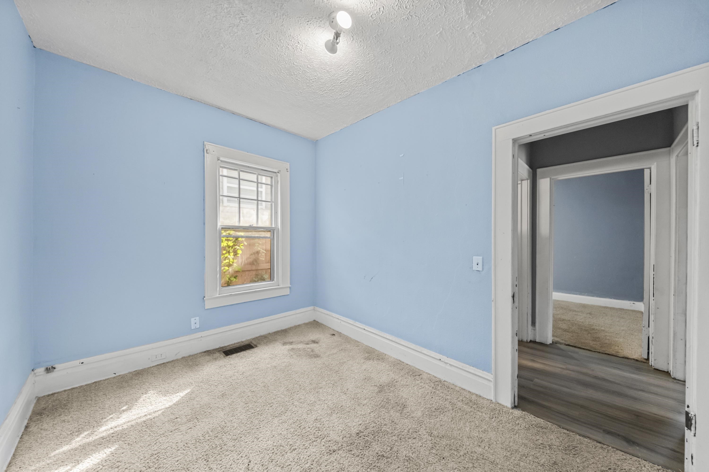 https://zimg.paragon.ice.com/ParagonImages/Property/PH/AABRKY/61131/11/0/0/7ec5f745d7ab037002f8831e1e9c2103/0/992fcc7e47d738173531ac7889397c00/61131-42b9f927-42ec-4a23-9709-8c42552476ff.JPG