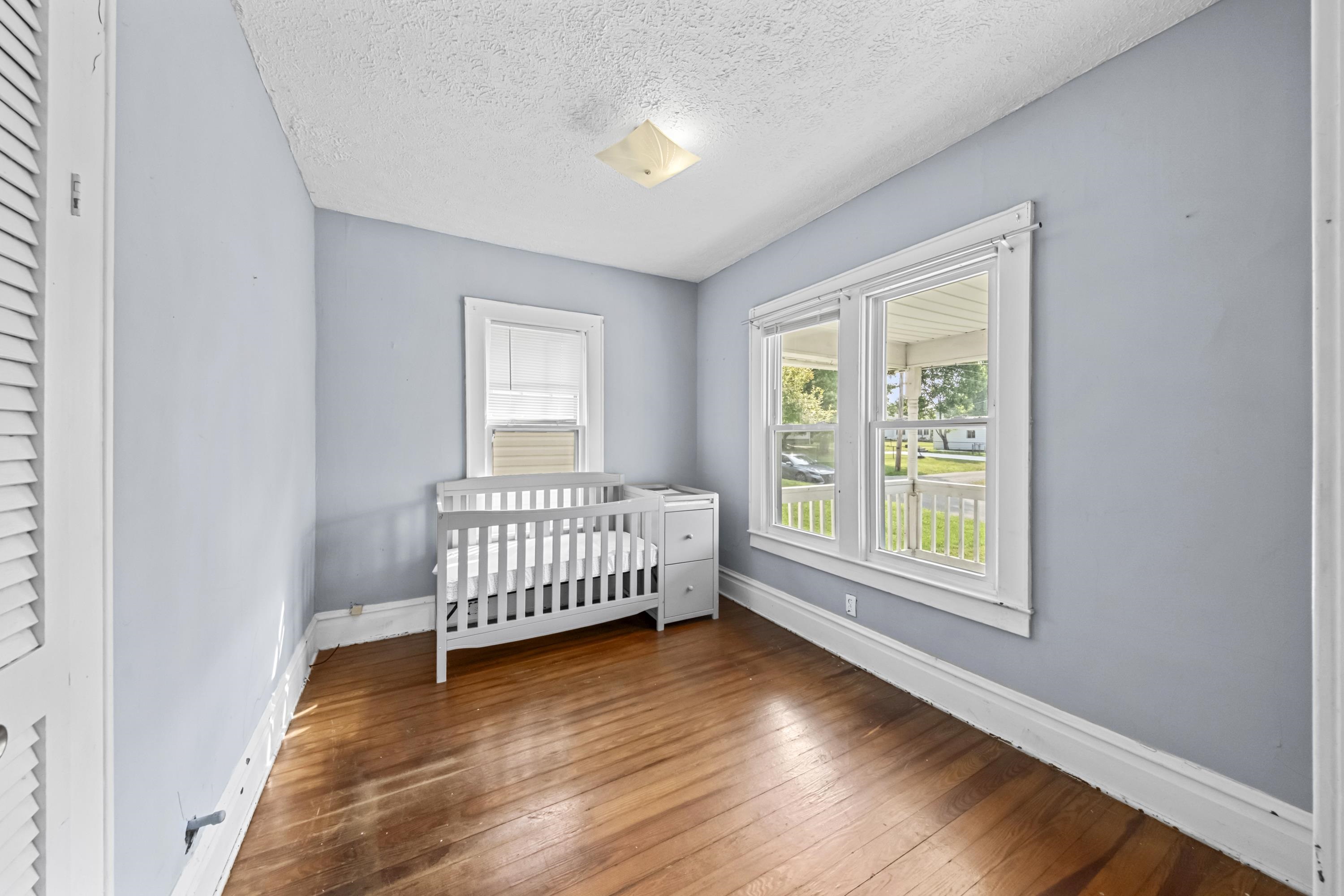 https://zimg.paragon.ice.com/ParagonImages/Property/PH/AABRKY/61131/3/0/0/67a84d7333e2b0fefdf0b28b59108b46/0/992fcc7e47d738173531ac7889397c00/61131-b7f7c4a3-a004-49fd-8b69-92b0aed3f319.JPG