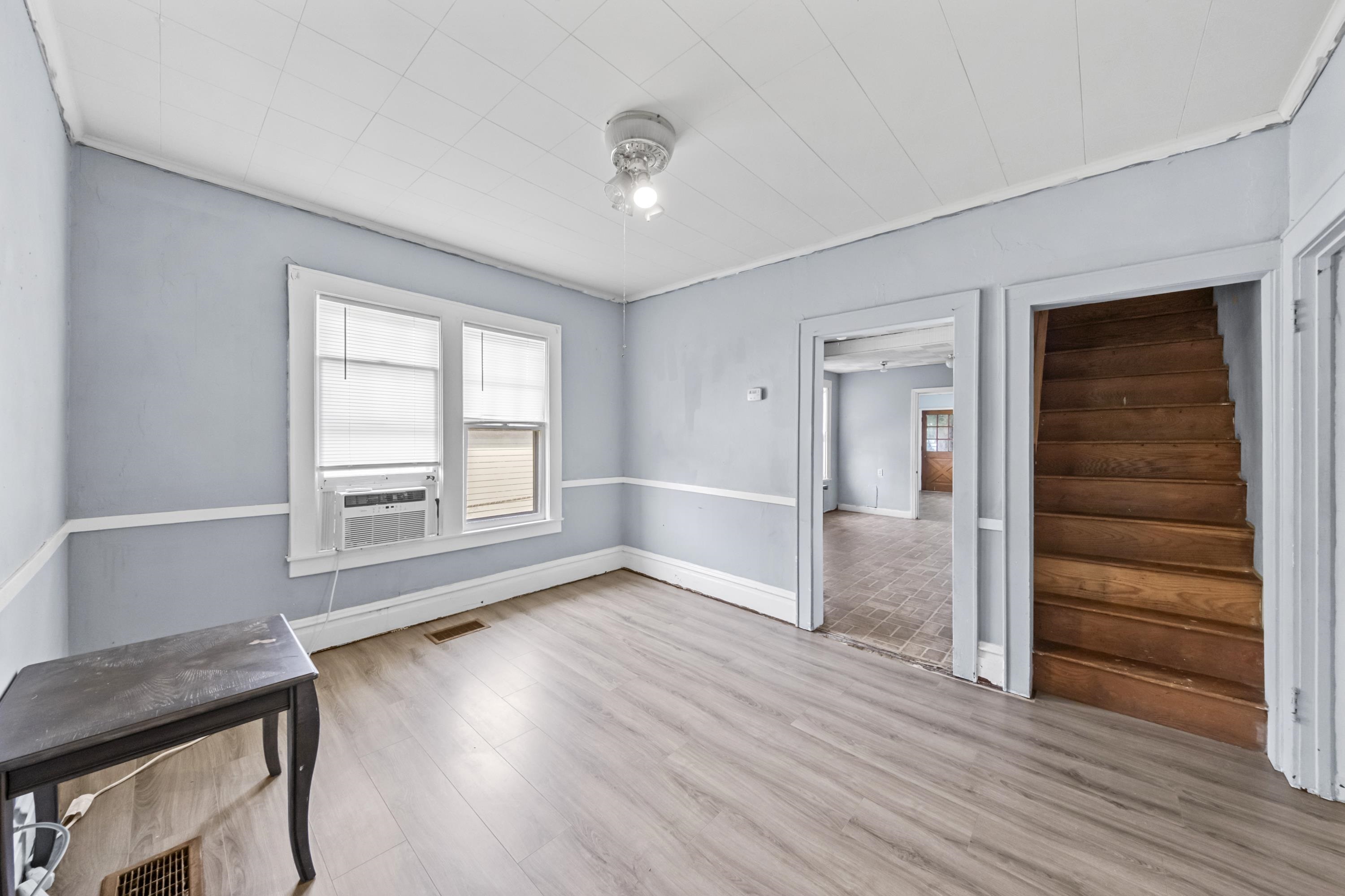https://zimg.paragon.ice.com/ParagonImages/Property/PH/AABRKY/61131/4/0/0/5eea0e0d785aa451363396d7515bf4f1/0/992fcc7e47d738173531ac7889397c00/61131-3ca1a147-46be-4f2b-bfc6-daec7020f1c5.JPG
