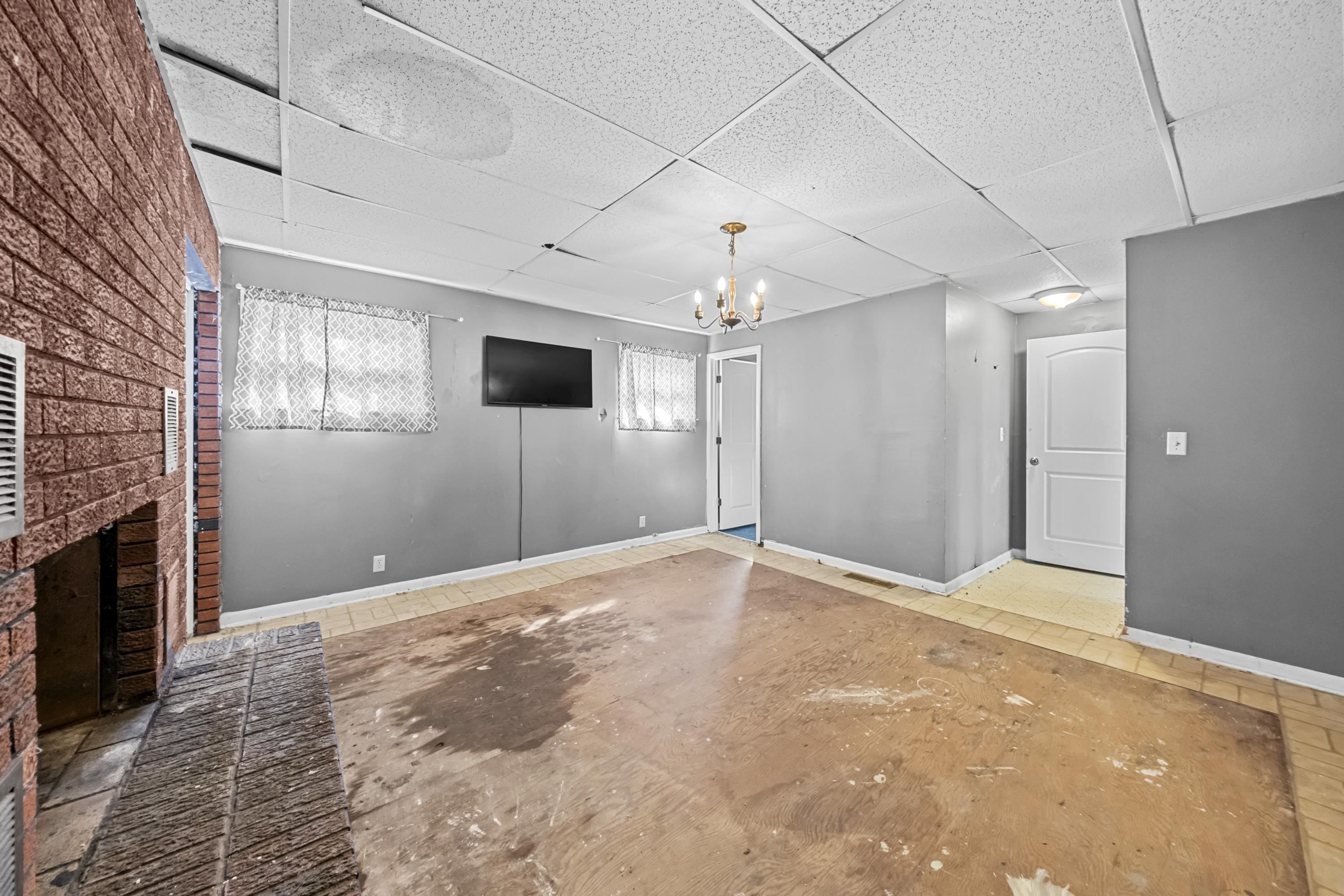 https://zimg.paragon.ice.com/ParagonImages/Property/PH/AABRKY/61131/9/0/0/a980c760bb87ce0e061212ae6d893aad/0/992fcc7e47d738173531ac7889397c00/61131-fb45e8d4-c9ef-4f84-84a9-5c9ea34a71c2.JPG