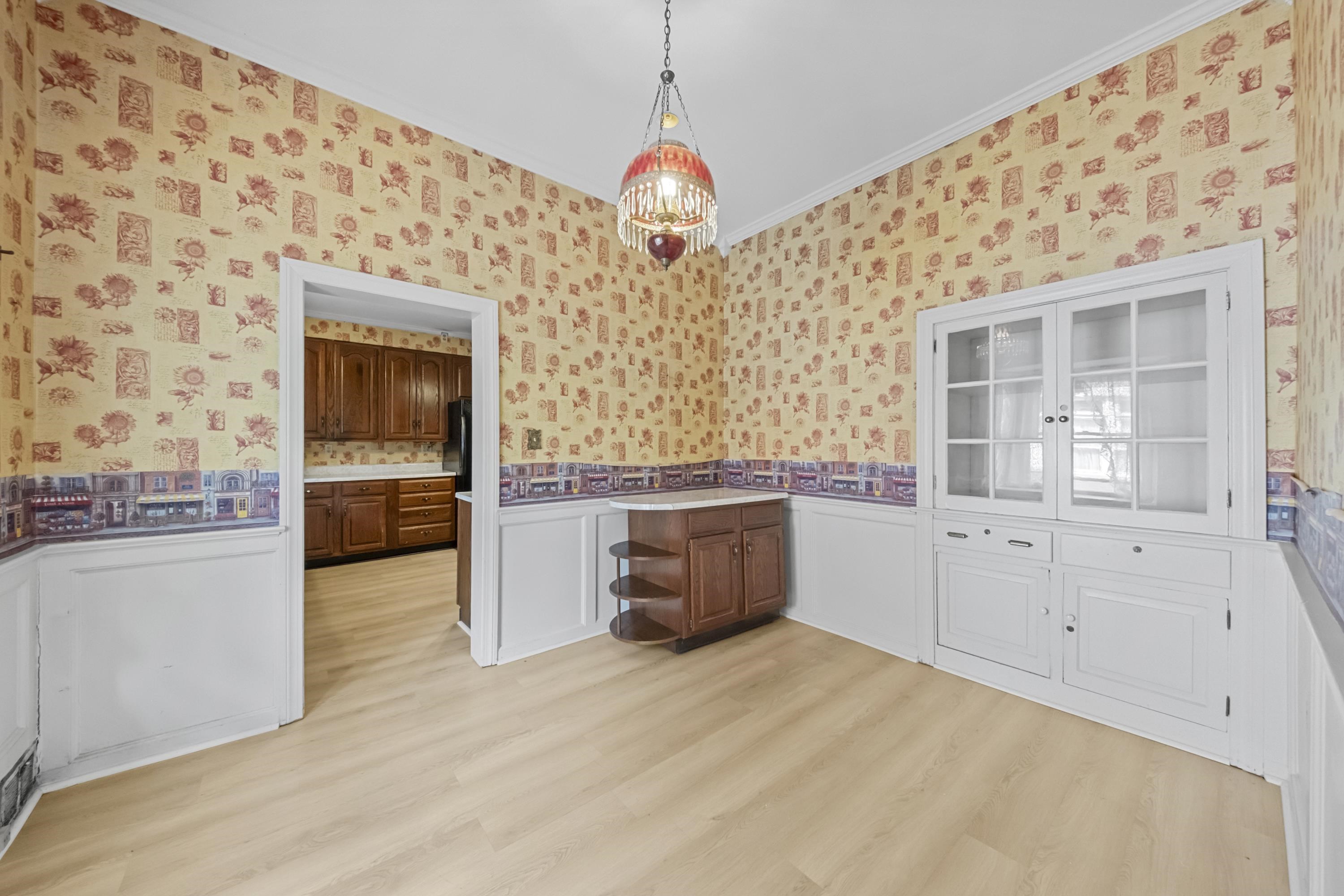 https://zimg.paragon.ice.com/ParagonImages/Property/PH/AABRKY/61132/13/0/0/197eaf9c8a37bd2a01cae17ad0f23c2a/0/34e492f59aed1d2b3e8a83af163c7ca2/61132-9e5d08e7-a841-40d5-9fdb-45c5331d875b.JPG