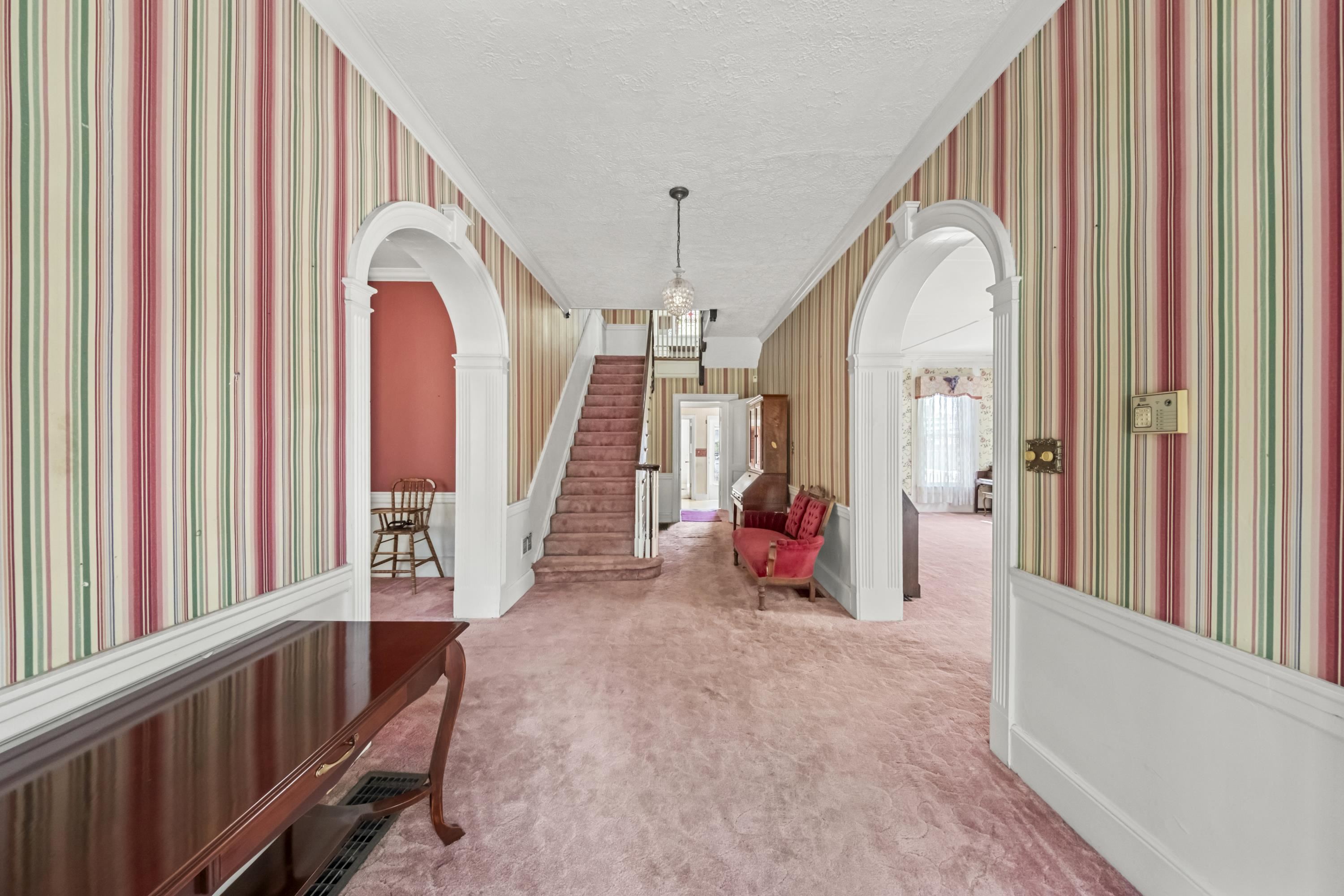 https://zimg.paragon.ice.com/ParagonImages/Property/PH/AABRKY/61132/4/0/0/2f48d39349bda883ad5373ec3b8e0c78/0/34e492f59aed1d2b3e8a83af163c7ca2/61132-57b5f1a9-8d80-4424-ada9-c3155fd32ad8.JPG