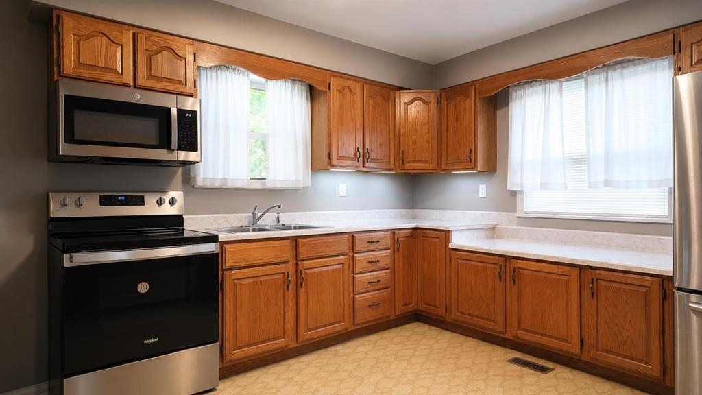 https://zimg.paragon.ice.com/ParagonImages/Property/PH/AABRKY/61156/6/0/0/6ff2a1648af1cc71e50d12e66946db1a/0/5dada7ef97d2d5f0a19547fa3961f3a6/61156-c2d0f0c5-caed-496f-b0a2-4bb1584b96c1.JPG