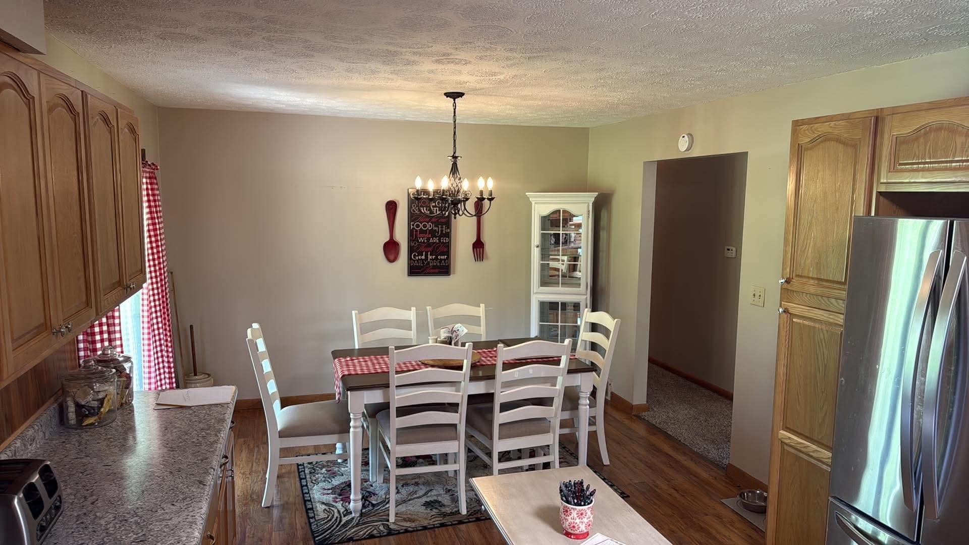 https://zimg.paragon.ice.com/ParagonImages/Property/PH/AABRKY/61157/5/0/0/83c51a15e5c1fb389e17910dc93610f8/0/99aaa3c89b4c03e69dc091faa481c0ab/61157-9c782960-7b65-4fdb-8ce3-a20cabfc108e.JPG