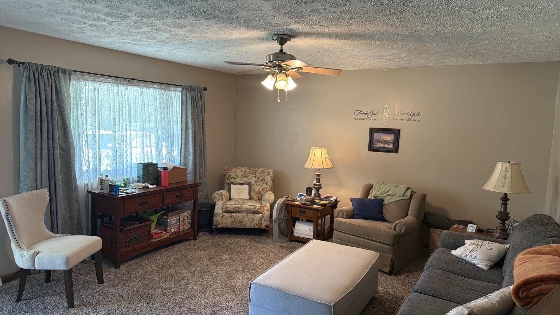 https://zimg.paragon.ice.com/ParagonImages/Property/PH/AABRKY/61157/6/0/0/b7797e4ccc65a3c17c629f85ff311a35/0/99aaa3c89b4c03e69dc091faa481c0ab/61157-ac1cad74-4cef-48f8-880f-c0c4d1ba2bb2.JPG