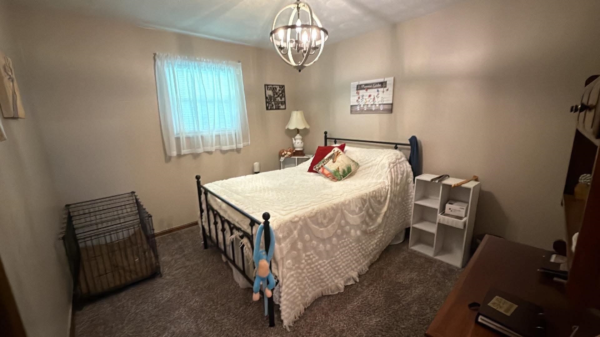 https://zimg.paragon.ice.com/ParagonImages/Property/PH/AABRKY/61157/8/0/0/87476767a00816f30d11aead2e5a6341/0/99aaa3c89b4c03e69dc091faa481c0ab/61157-00d95d83-ddae-4f12-986d-c38449de7f74.JPG