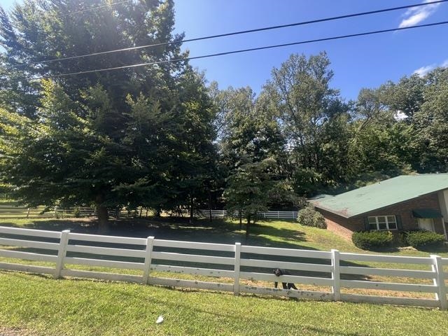https://zimg.paragon.ice.com/ParagonImages/Property/PH/AABRKY/61160/1/0/0/0778a58f2f4b2036640fff1d293313c7/0/29b92f8d8dabae440a6429302462e09f/61160-ebf029e9-9378-4f5f-bdf7-9991bbb9c70b.JPG