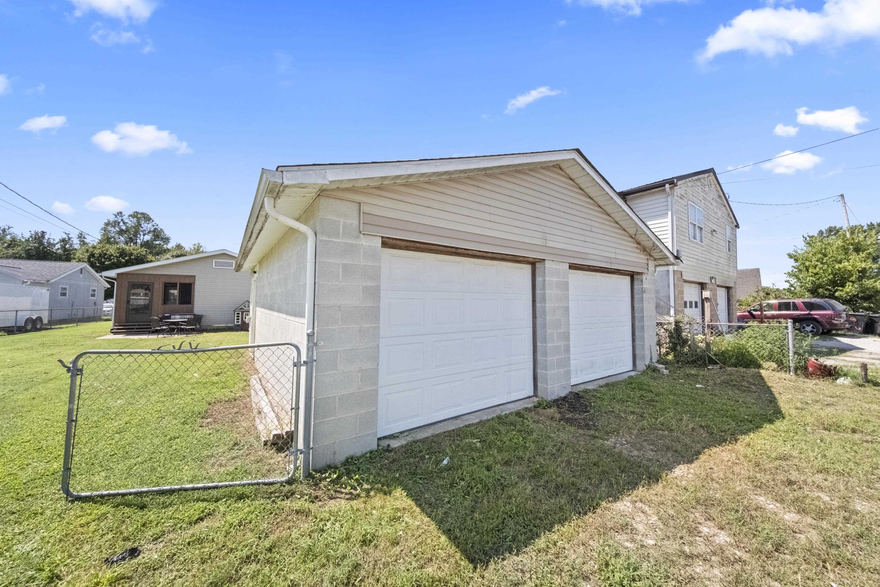https://zimg.paragon.ice.com/ParagonImages/Property/PH/AABRKY/61164/1/0/0/1e903faabf4236afac5191d4477d3e4b/0/ae3085f5f5ad99a39cb77df75d91c3cd/61164-64599502-4f58-4fb8-b437-50b0549c8673.JPG