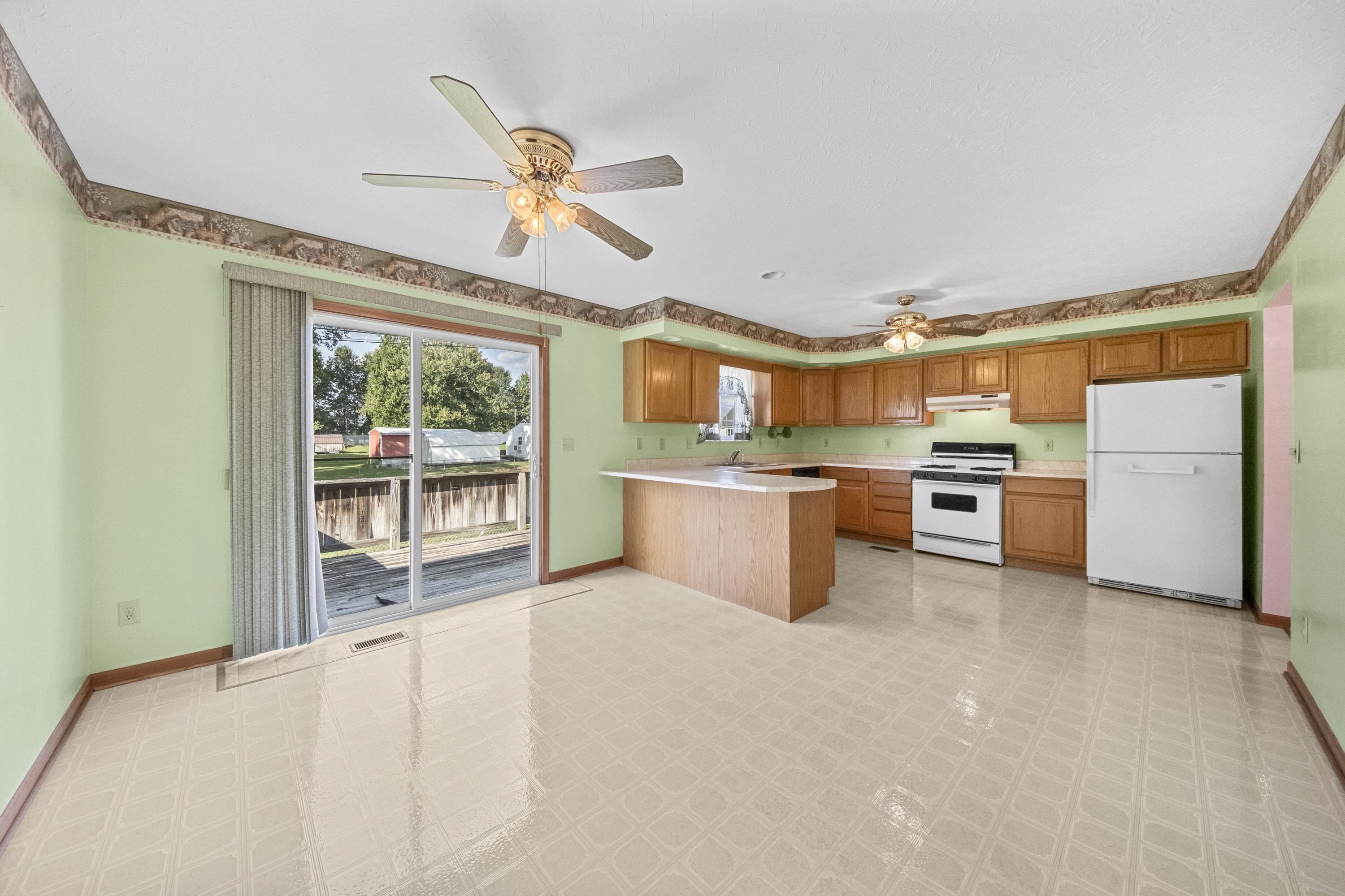 https://zimg.paragon.ice.com/ParagonImages/Property/PH/AABRKY/61165/7/0/0/cdf07059f31752f515b737ad1a6caa1e/0/8435118225cc3e26f0e01fd5e31cbd7a/61165-d0b6419e-67c8-4391-8d21-e3ca2e6bf6d3.JPG
