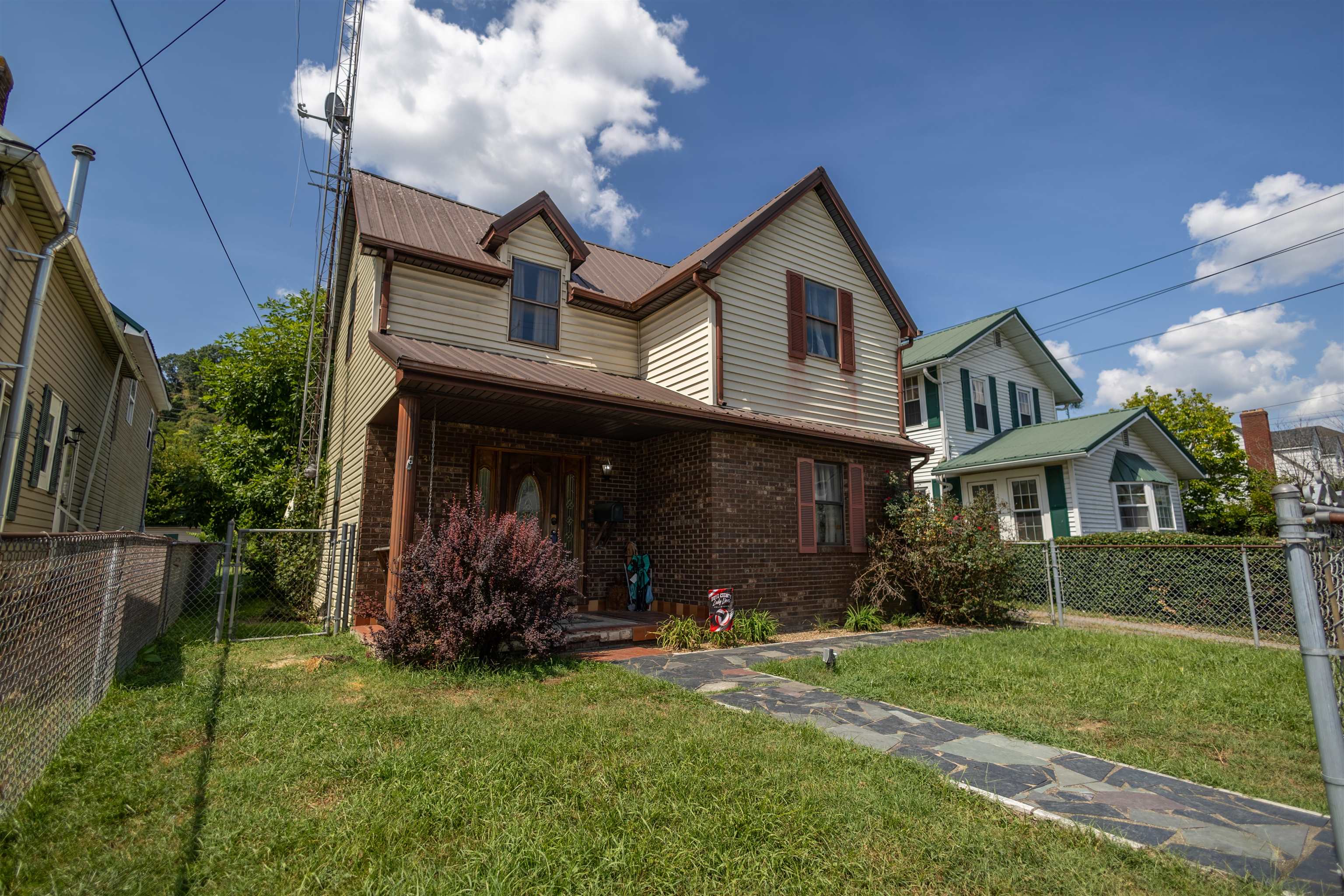 https://zimg.paragon.ice.com/ParagonImages/Property/PH/AABRKY/61166/4/0/0/c9d9d6f32aa9c38533cb5f3717a98f7c/0/c663d1f6cd42e5652692a61cb3cd8d4d/61166-eb919338-b0a9-4612-b676-f635371083a7.JPG