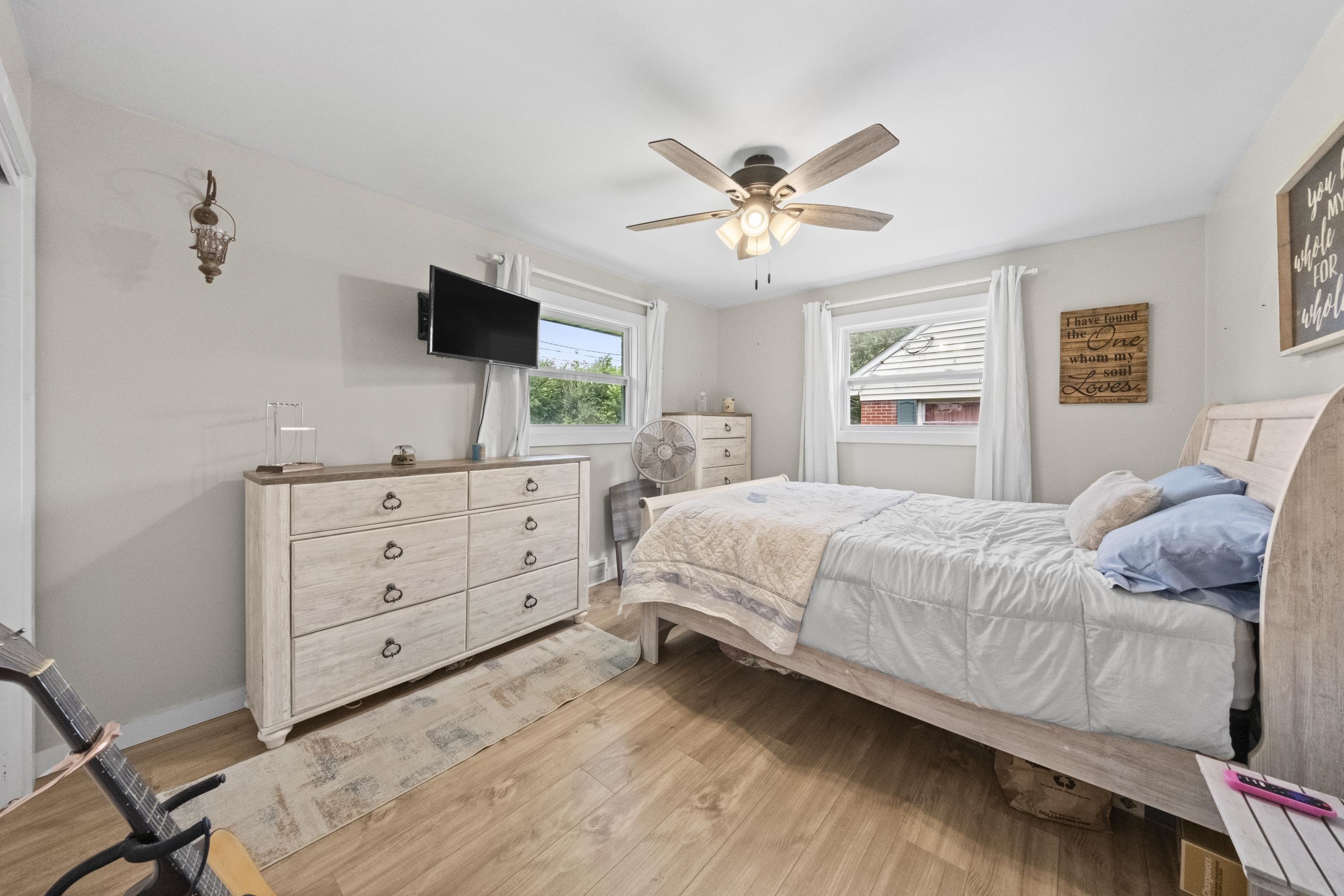 https://zimg.paragon.ice.com/ParagonImages/Property/PH/AABRKY/61175/10/0/0/0f4725fbb9be964a90de9ceccec03776/0/2046832f9372a340d292a152dd6cfba0/61175-addcbe8e-0460-413a-8c75-e390dc352e84.JPG