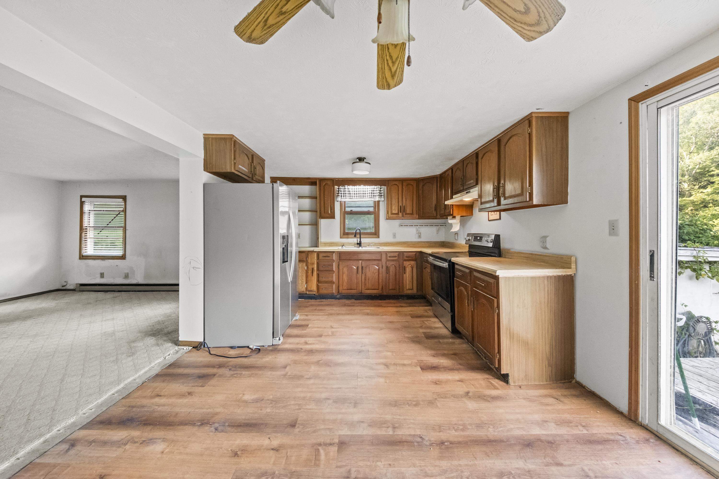 https://zimg.paragon.ice.com/ParagonImages/Property/PH/AABRKY/61176/10/0/0/d6a8f0e8cefe573405b6749f391cf172/0/a75ab8a5001e60f9554614e1c32d6a00/61176-cb077c41-f766-4b9d-b7d8-dfdcbf5f53ee.JPG