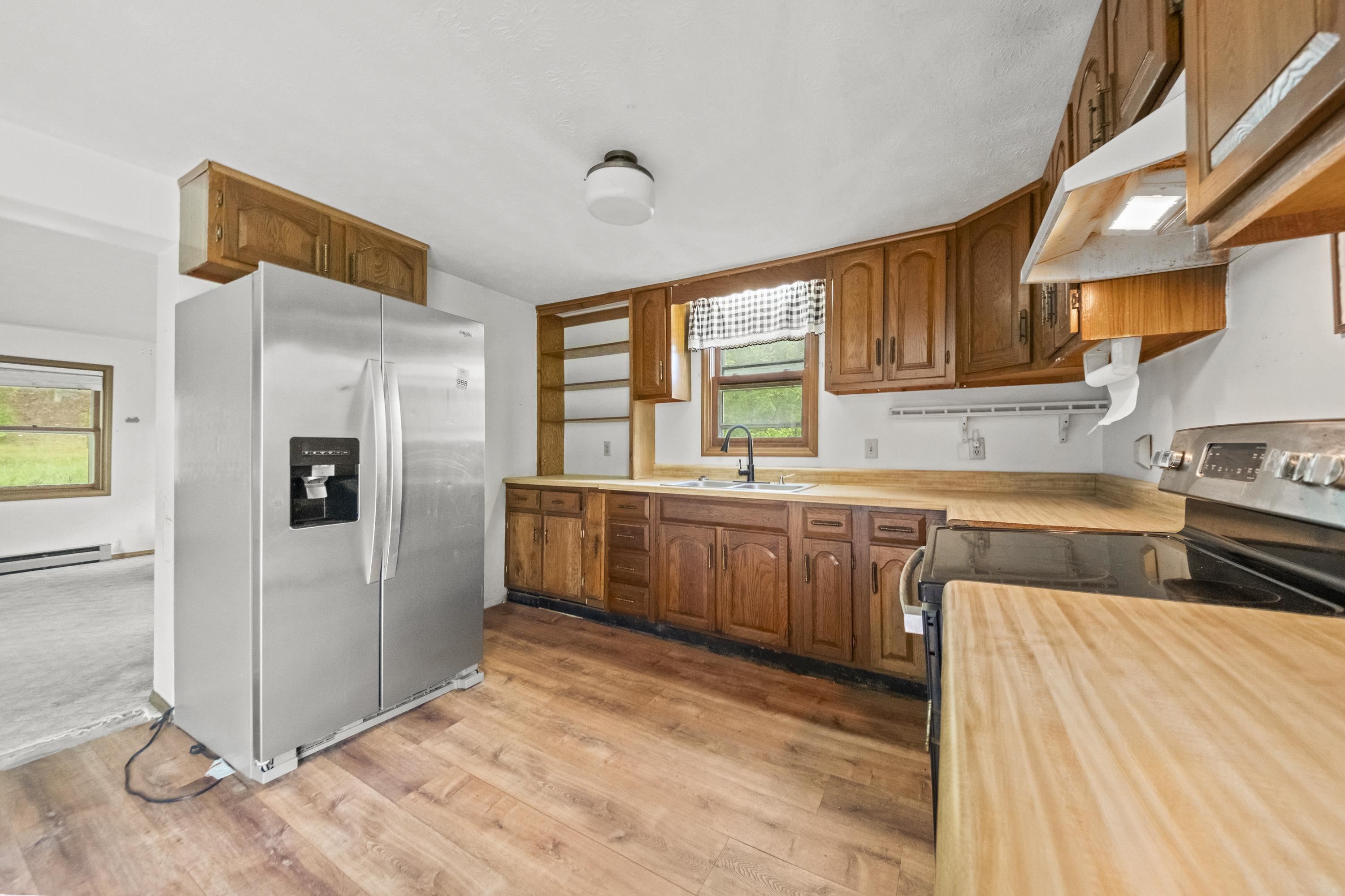 https://zimg.paragon.ice.com/ParagonImages/Property/PH/AABRKY/61176/13/0/0/0594585424e3efb9f241704bb14b39ef/0/a75ab8a5001e60f9554614e1c32d6a00/61176-72f8c505-48a4-4b12-b7b5-c24bb7aedb6b.JPG