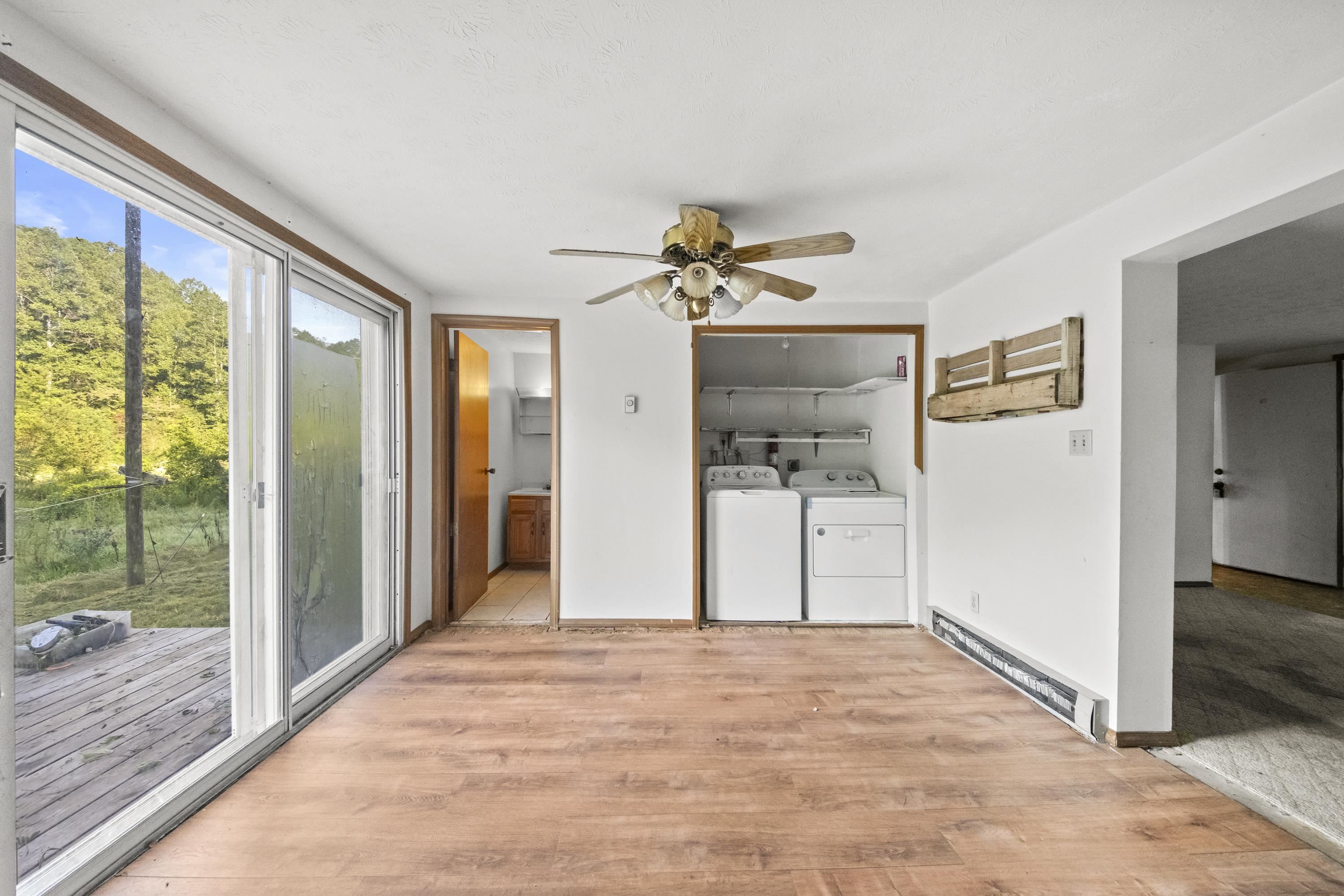 https://zimg.paragon.ice.com/ParagonImages/Property/PH/AABRKY/61176/8/0/0/d258100efdfc7d2c4b554018dd0bc5b3/0/a75ab8a5001e60f9554614e1c32d6a00/61176-fd0e0ff3-d0fe-4b27-a146-0907ee1642fa.JPG