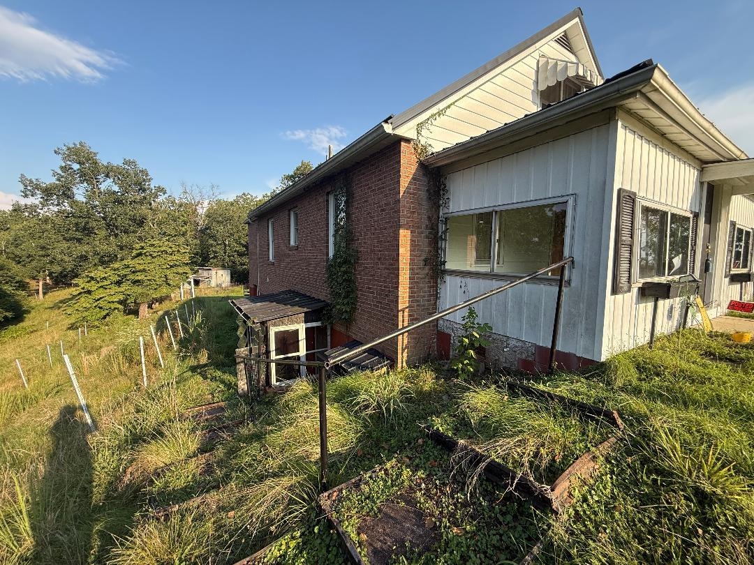 https://zimg.paragon.ice.com/ParagonImages/Property/PH/AABRKY/61178/9/0/0/ea5f78fb764f812b72c688f4d9c14029/0/f922c001ed7fdd2dfca14bf3faf5586e/61178-42cc90fd-a40c-4057-a5bd-6c3cb9667bd9.JPG