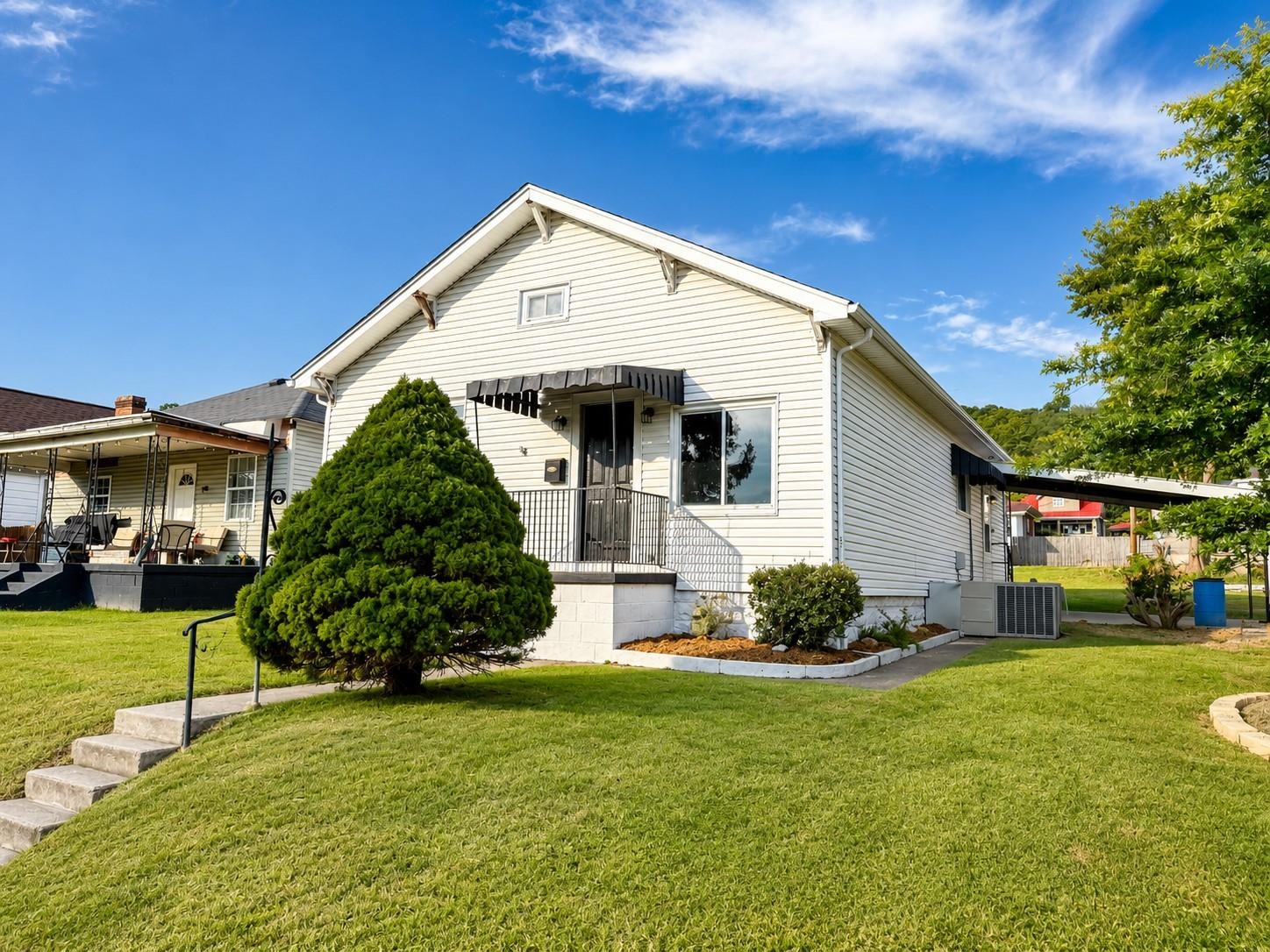 https://zimg.paragon.ice.com/ParagonImages/Property/PH/AABRKY/61179/1/0/0/964863f1670403277070951b594e7174/0/3dac44c2e3d5cb8aec9449a5de9fb07a/61179-ab03e634-ee4e-4a05-8364-75bd8da1c047.JPG