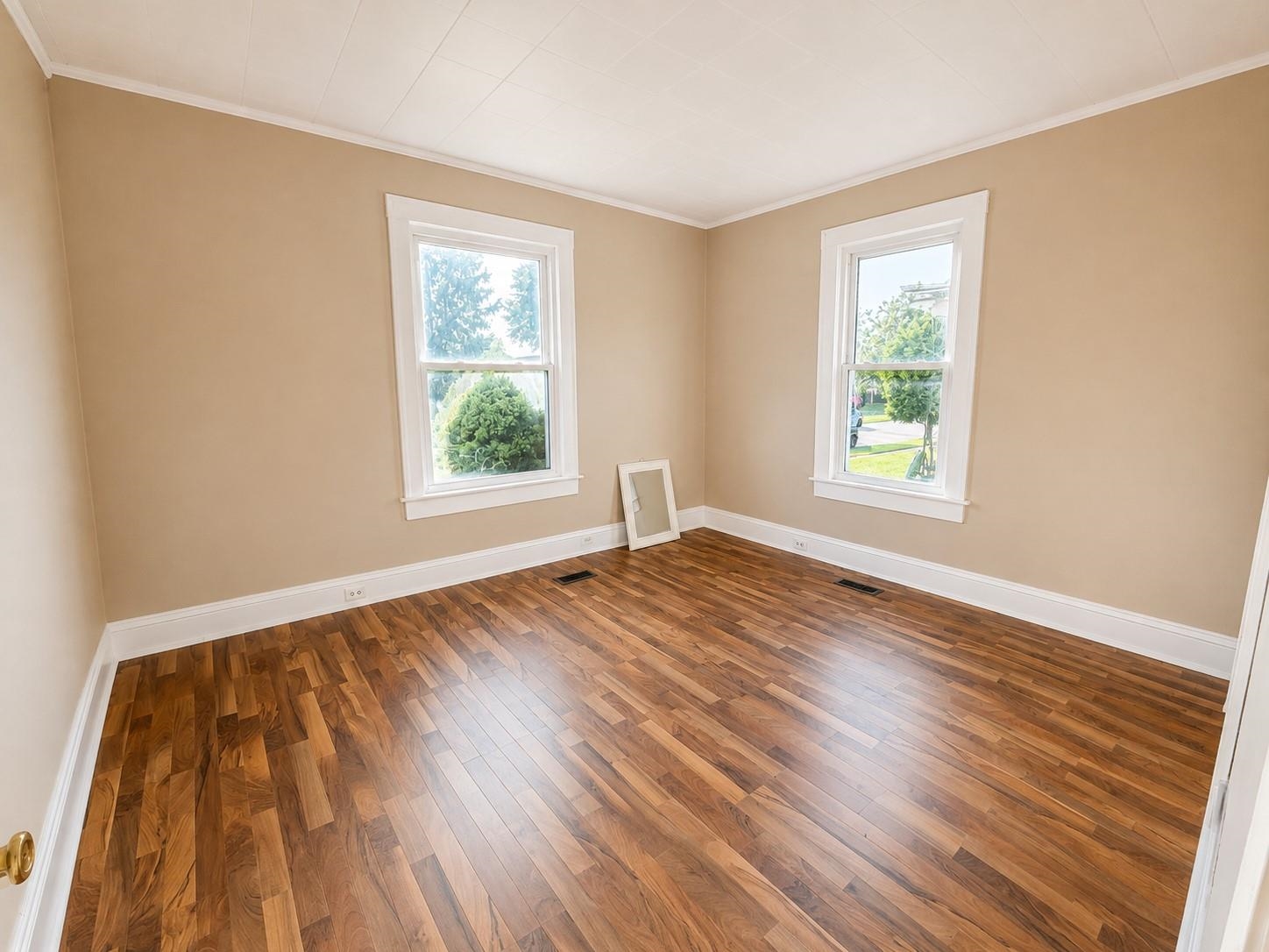 https://zimg.paragon.ice.com/ParagonImages/Property/PH/AABRKY/61179/6/0/0/9d15625390cd7c9f1e930f97d2b35181/0/3dac44c2e3d5cb8aec9449a5de9fb07a/61179-e01a2038-d60d-442c-bf20-833b18ff2ca7.JPG