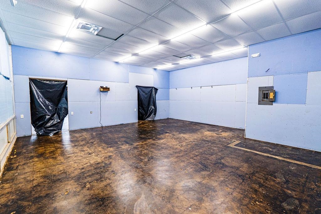 https://zimg.paragon.ice.com/ParagonImages/Property/PH/AABRKY/61183/10/0/0/98efd9781dbbccdc3b4c1bf9a809701f/0/287848b5f57d6ea773287fb844886225/61183-a6aa0a8c-60b8-4b81-9428-c369cd8de895.JPG