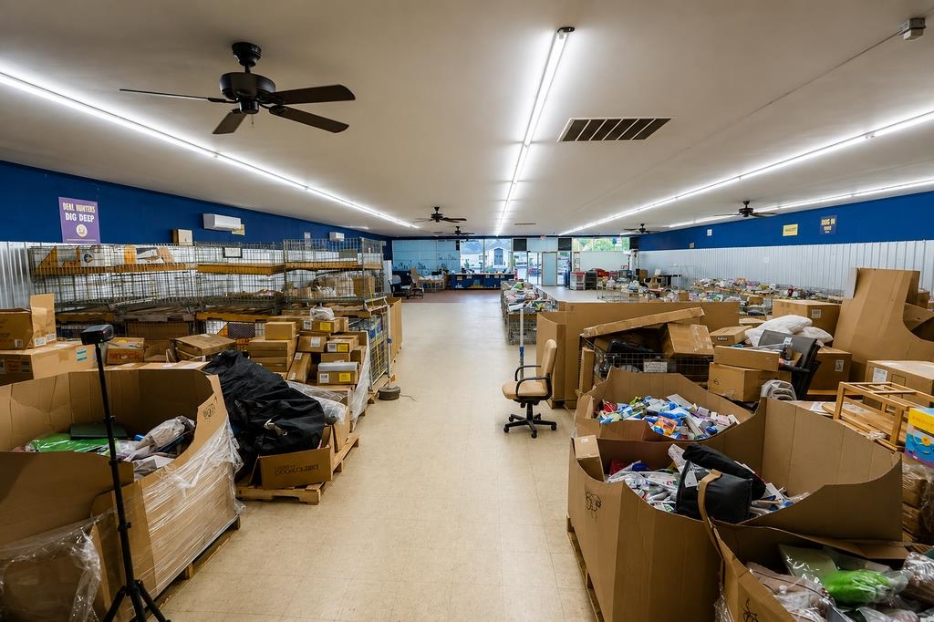 https://zimg.paragon.ice.com/ParagonImages/Property/PH/AABRKY/61183/5/0/0/7c10388898b4cf32f503f8a6d84e9898/0/287848b5f57d6ea773287fb844886225/61183-d9c1e363-88e0-42cd-a831-59de83974d3b.JPG