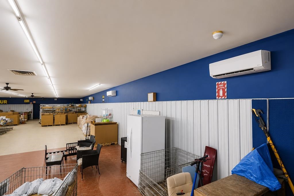 https://zimg.paragon.ice.com/ParagonImages/Property/PH/AABRKY/61183/6/0/0/c04d83176d0d7565b1ee16cd6dcd44d2/0/287848b5f57d6ea773287fb844886225/61183-6d6cd6ec-5f60-4f1b-a689-0b7552cd5426.JPG