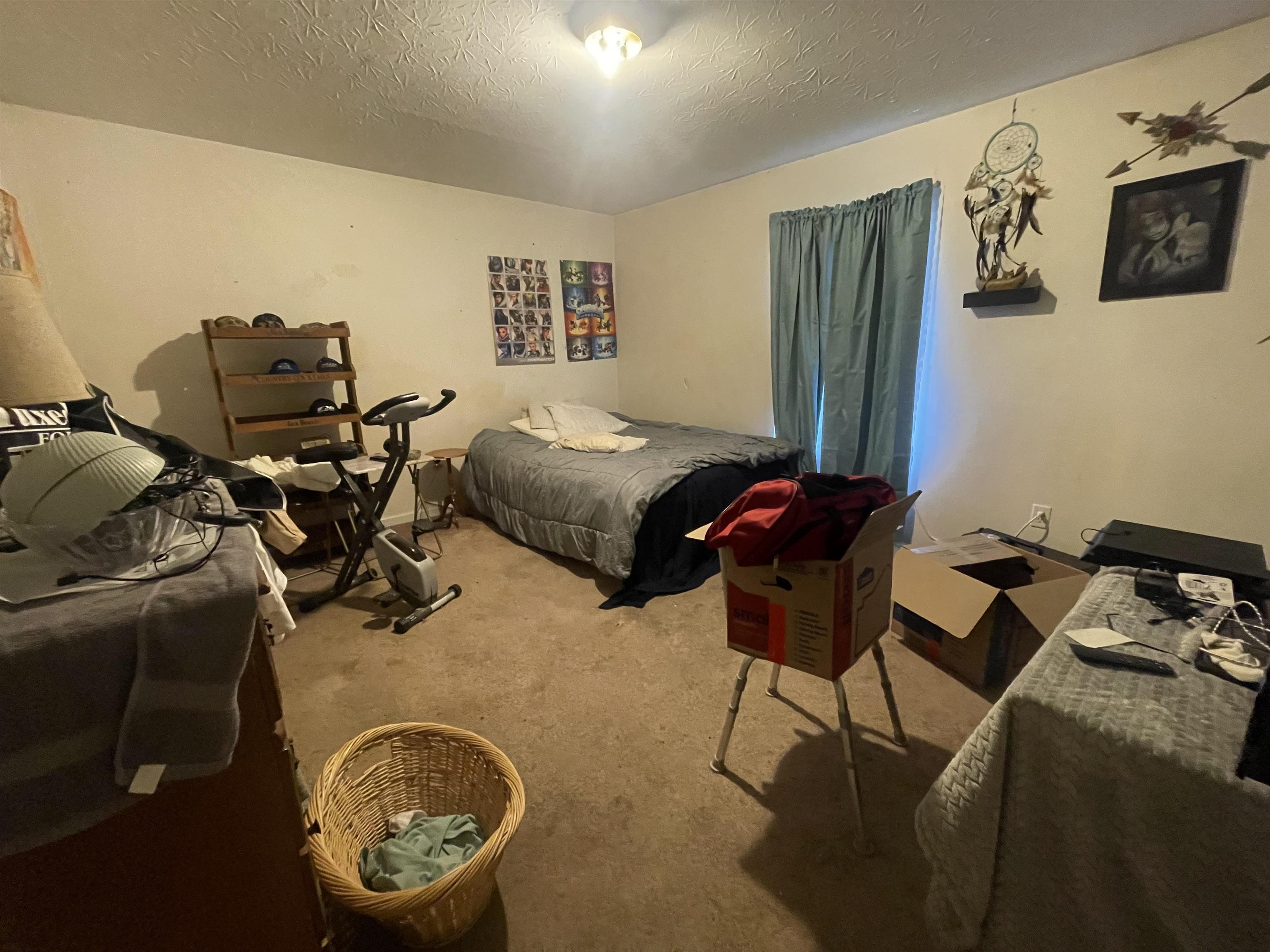 https://zimg.paragon.ice.com/ParagonImages/Property/PH/AABRKY/61184/10/0/0/cbb2ae7533d990b32a8ad6c3c74e685a/0/e57e19e662b04dc8ec47c0186d9b226e/61184-4cc6d60a-1197-40ff-b3ee-31f4ba2d27bf.JPG