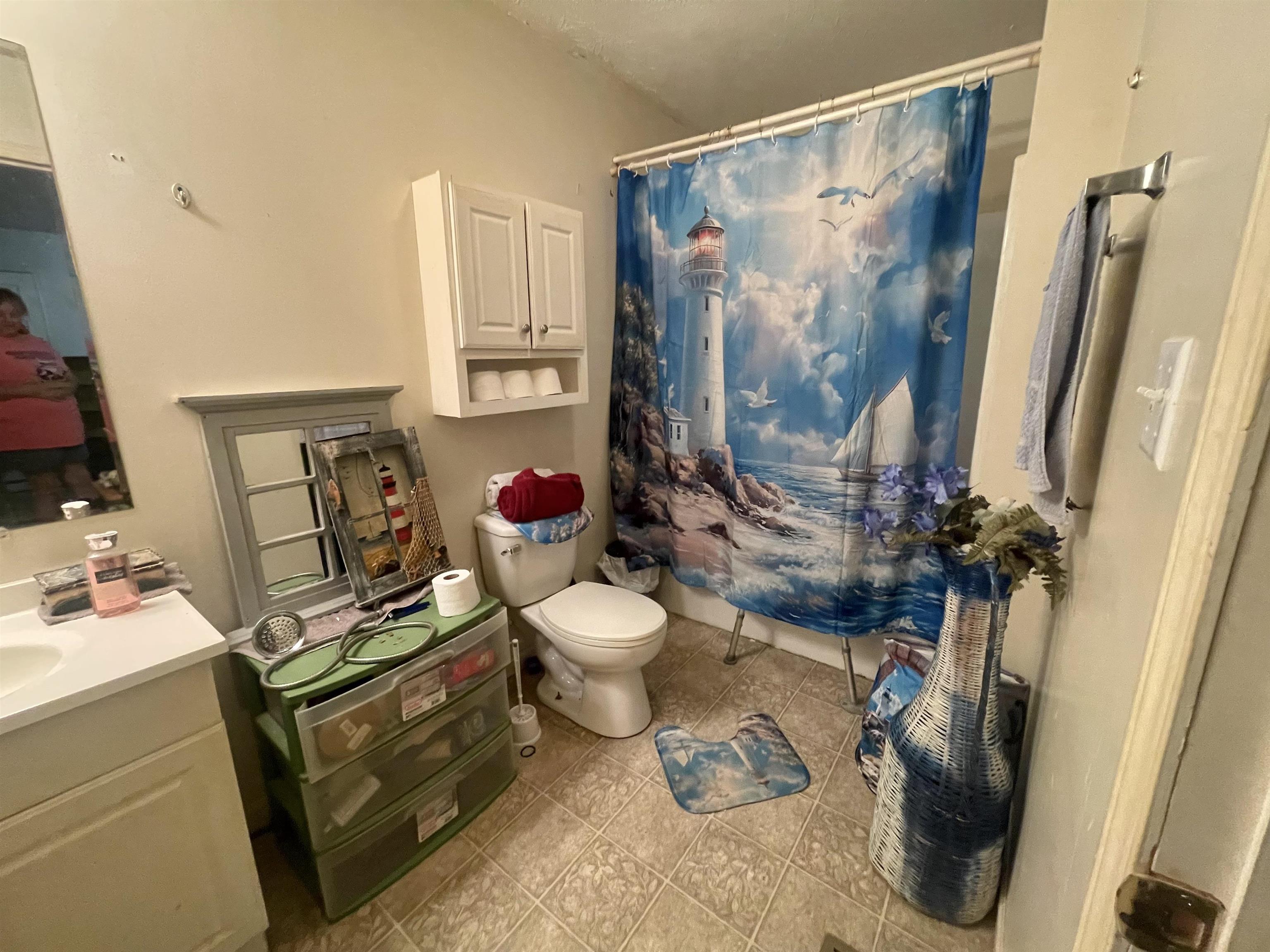 https://zimg.paragon.ice.com/ParagonImages/Property/PH/AABRKY/61184/8/0/0/4c4676645e63880084bb20e2120b6d50/0/e57e19e662b04dc8ec47c0186d9b226e/61184-56b38255-9048-4683-bc59-b99b7ef6bbd9.JPG