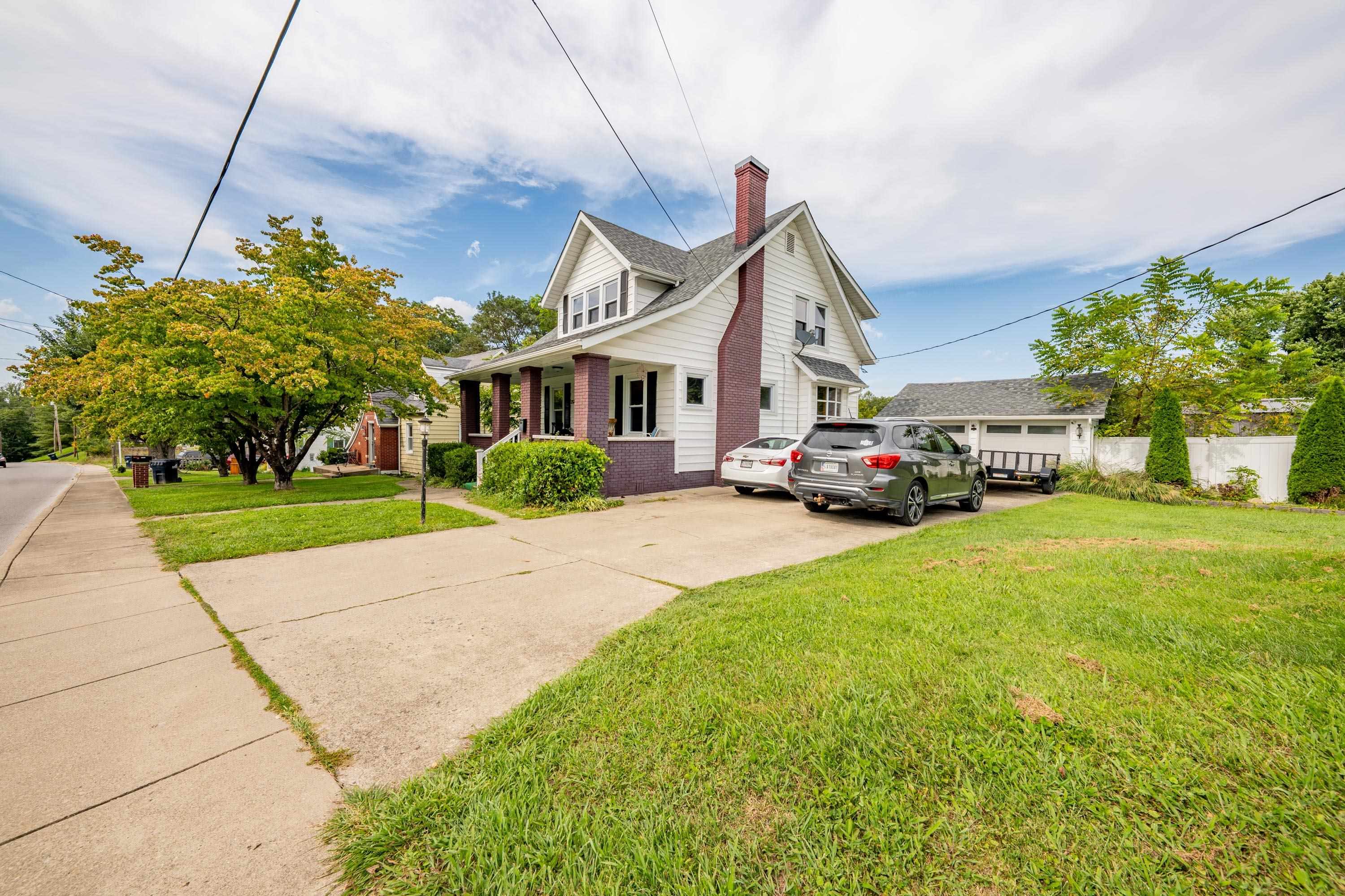 https://zimg.paragon.ice.com/ParagonImages/Property/PH/AABRKY/61185/4/0/0/325a021fe5ae7616090c241fc32133cb/0/e1c84c238439f2a0605861d99471c1ca/61185-194ad5e6-d46f-484e-8668-6d87c152cbc3.JPG