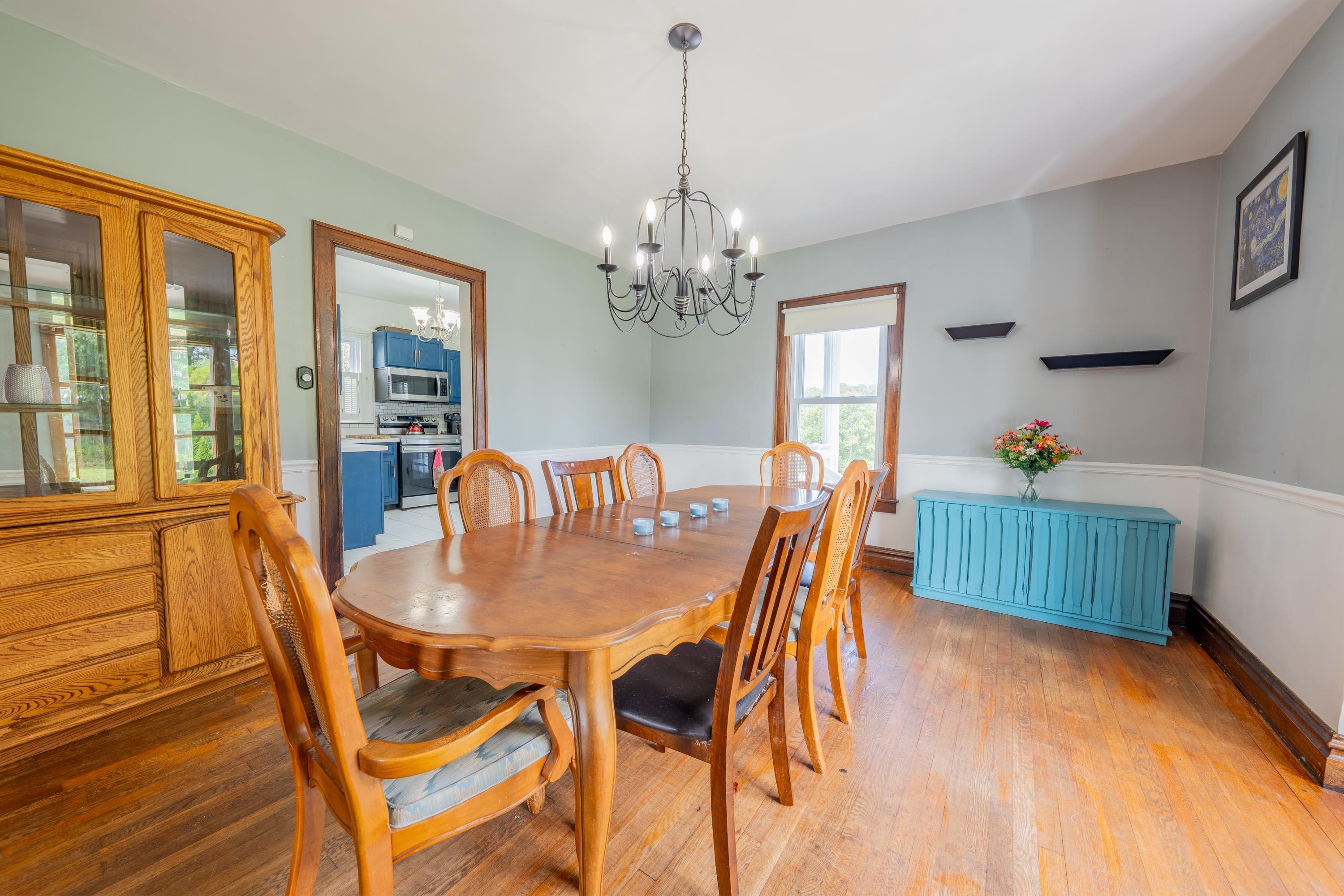 https://zimg.paragon.ice.com/ParagonImages/Property/PH/AABRKY/61185/9/0/0/4975802664d00a7351c13bdf31bb5b32/0/e1c84c238439f2a0605861d99471c1ca/61185-7486acfc-4c7c-4ea6-a61f-39b80ed51d18.JPG