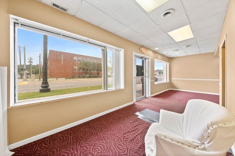 https://zimg.paragon.ice.com/ParagonImages/Property/PH/AABRKY/61201/9/0/0/9ff27f64840e74bc08fb983deebc69f7/0/e8948967949233f5016c87e39c5154f6/61201-78eee09f-6dea-4d9c-908a-d9c929f833a4.JPG