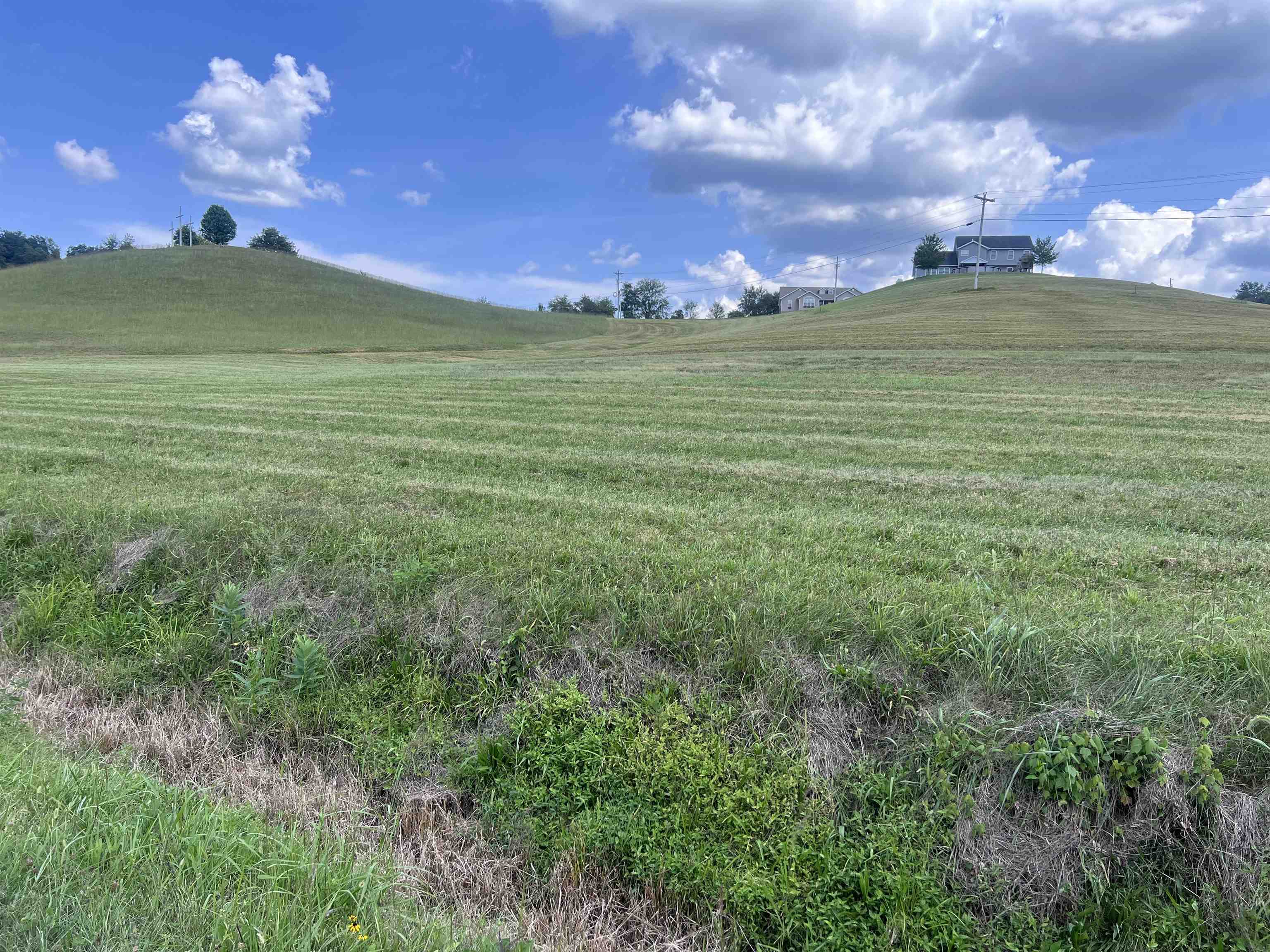 https://zimg.paragon.ice.com/ParagonImages/Property/PH/AABRKY/61209/2/0/0/589c4720e91031251be976e8ae6c66a7/0/69982fd1679d6dd158e3900843f6bfff/61209-1a9bd751-878e-4cc5-976c-f545ba85c14f.JPG