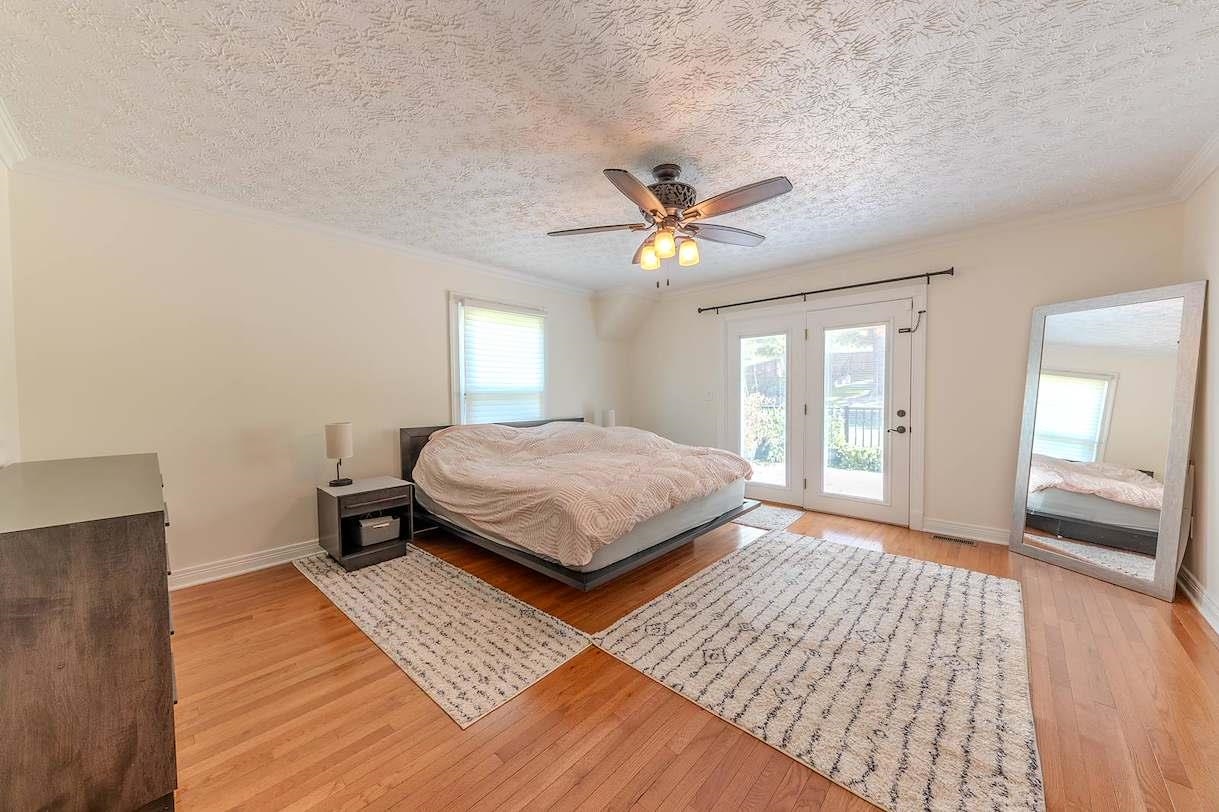 https://zimg.paragon.ice.com/ParagonImages/Property/PH/AABRKY/61213/12/0/0/1e35d1bc05490b6e46abea84403b657f/0/f3ecd650d94fb9fd89cbb08bdbf12954/61213-b43628fb-b88f-47ce-94b3-58c5a7f1fc46.JPG