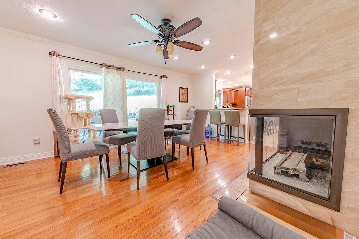 https://zimg.paragon.ice.com/ParagonImages/Property/PH/AABRKY/61213/6/0/0/6c0e70b36137b040d7e7afa943c697fc/0/f3ecd650d94fb9fd89cbb08bdbf12954/61213-91b52bdc-2086-4d15-8d14-7b3dcb390587.JPG