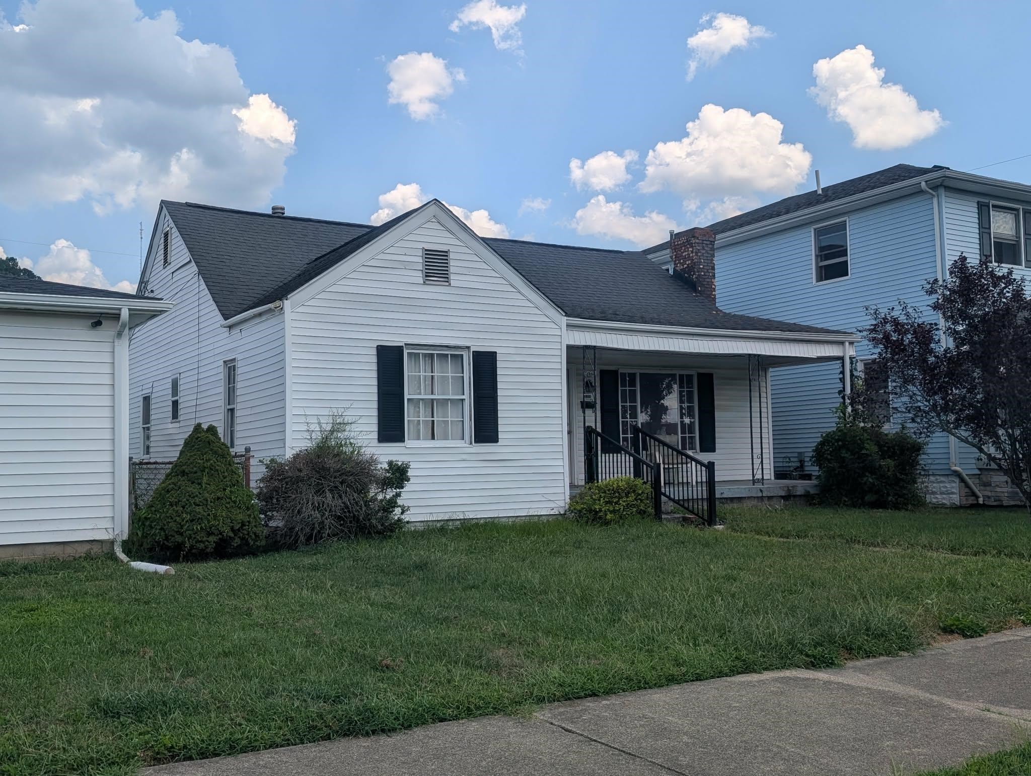 https://zimg.paragon.ice.com/ParagonImages/Property/PH/AABRKY/61214/1/0/0/e634661338db9bda6ff0961ae2271780/0/f2ca839bca2c0299309bd5ba204b9c3d/61214-91d24228-f5d2-4f70-825b-f420566b7b1f.JPG