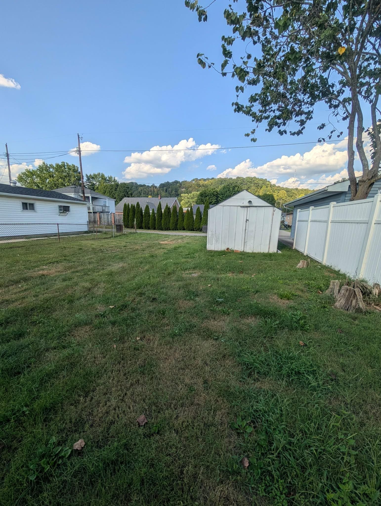 https://zimg.paragon.ice.com/ParagonImages/Property/PH/AABRKY/61214/4/0/0/74d58b14424c5d949bb16567c7bca028/0/f2ca839bca2c0299309bd5ba204b9c3d/61214-fbdd12a7-8c43-472d-a7d3-dc63f3c85d75.JPG