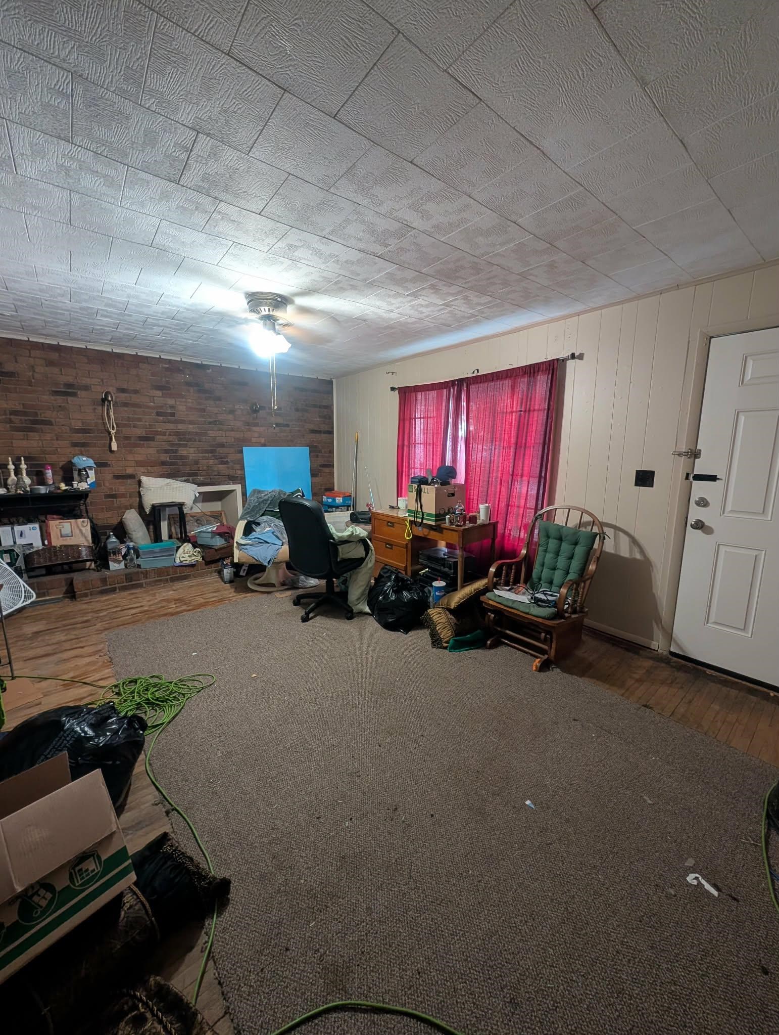 https://zimg.paragon.ice.com/ParagonImages/Property/PH/AABRKY/61214/7/0/0/87035f4415bbc95b475d39cc50b21e1e/0/f2ca839bca2c0299309bd5ba204b9c3d/61214-d0c61ac7-fce4-4deb-baf9-c293de6b1382.JPG